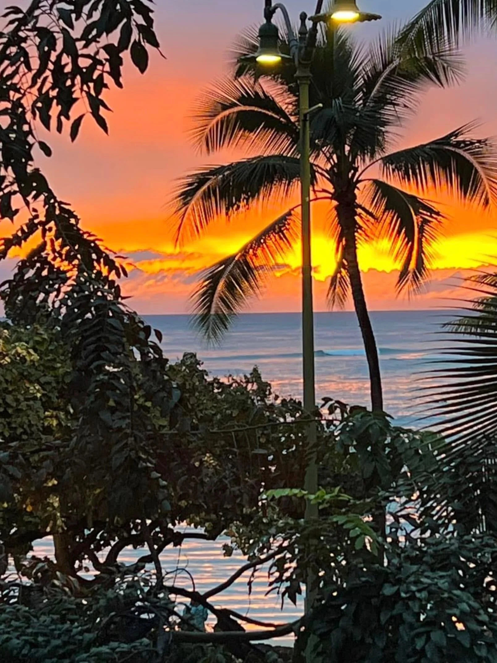 Sunset Honolulu, no filter #hawaii🌺 #kur8edtravel