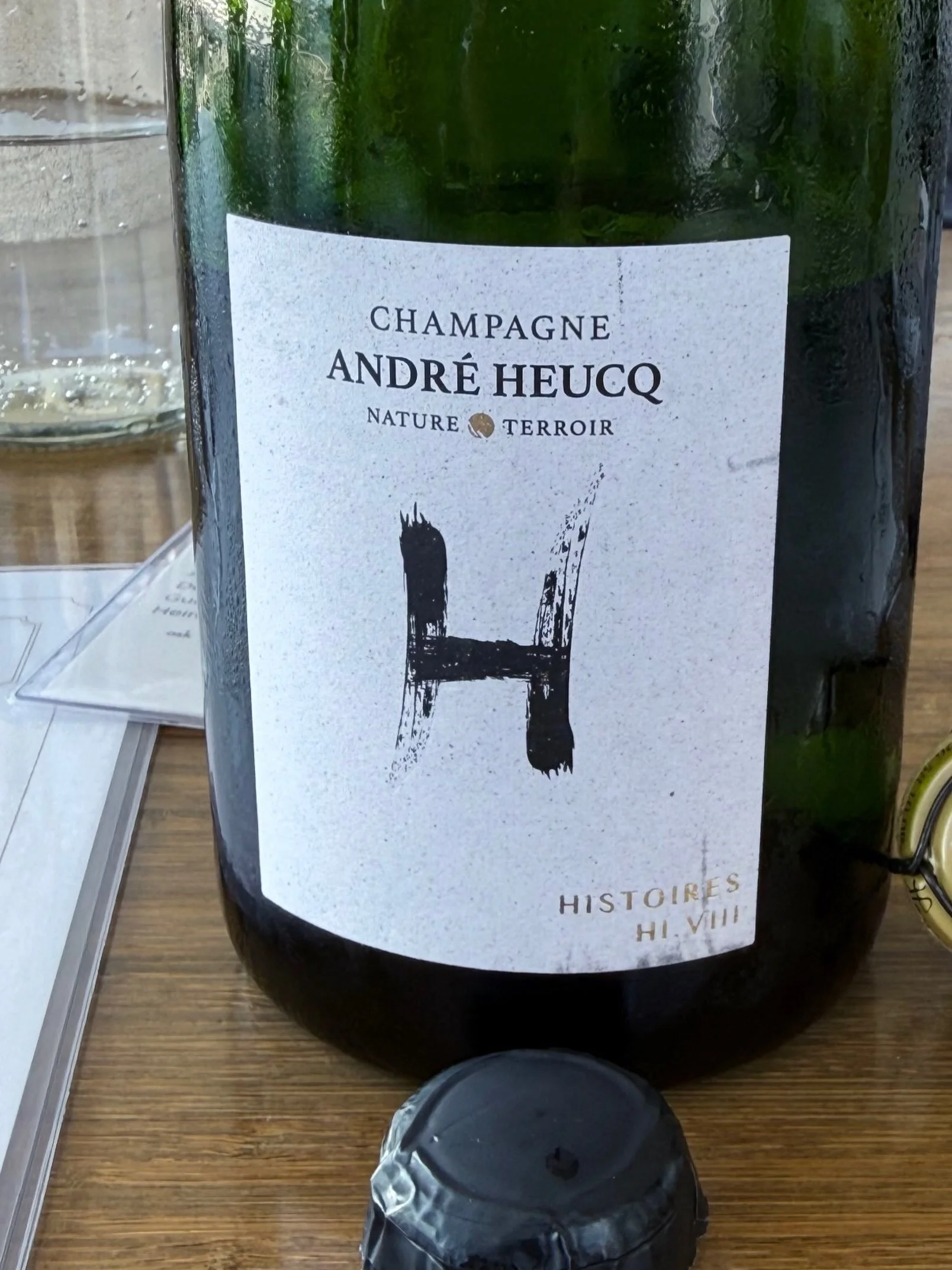 * Producer: Andr&eacute; Heucq
* Cuv&eacute;e: Histoires H1.VIII
* Village: Cuisles, Vall&eacute;e de la Marne
* Blend: 70% Meunier / 30% Pinot Noir
* Dosage: Brut Nature, essentially no added dosage
* &Eacute;levage: F&ucirc;t, meaning wood/barrel
*