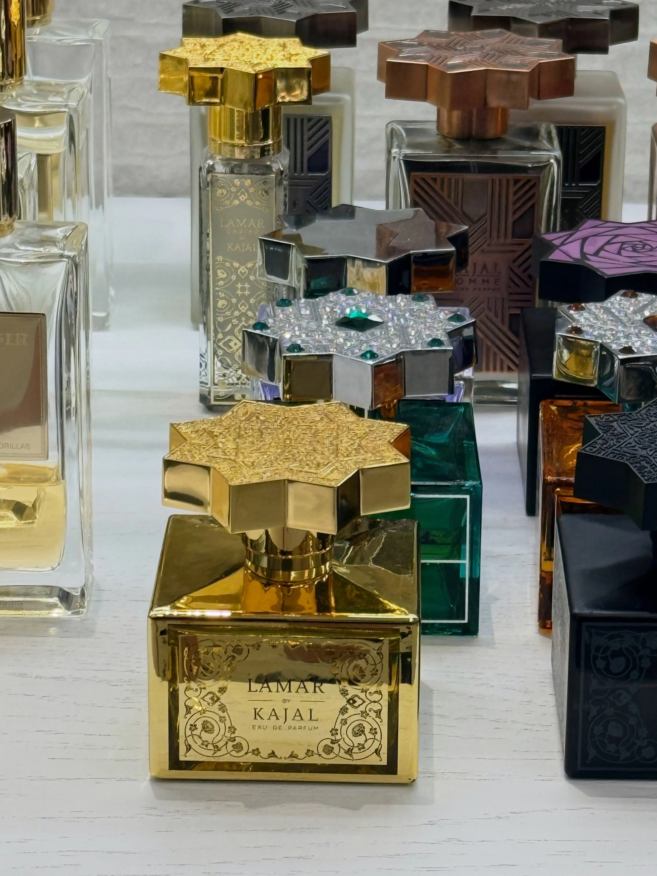 @kajalperfumes 

LAMAR | KAJAL PERFUMES PARIS

Founded in 2014 by Ibrahim Faris and Moe Khalaf, Kajal Perfumes Paris is a niche fragrance house with strong Middle Eastern roots, operations in Dubai and fragrance production in France.

Lamar, created 