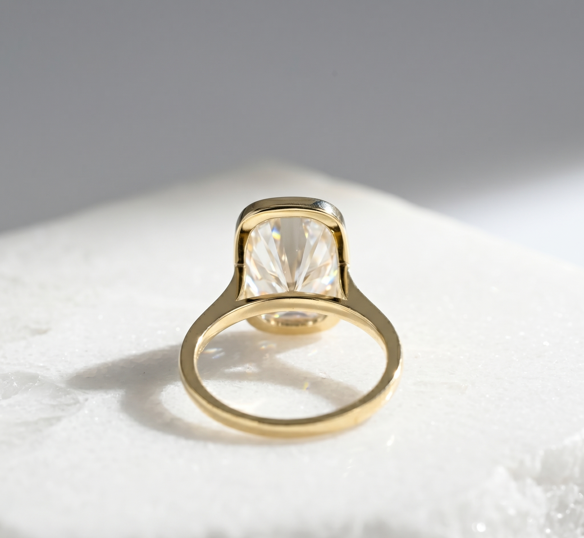 Oval Elongated Cushion Bezel Tapered Cathedral 002A 20241204 7B YG Back.png