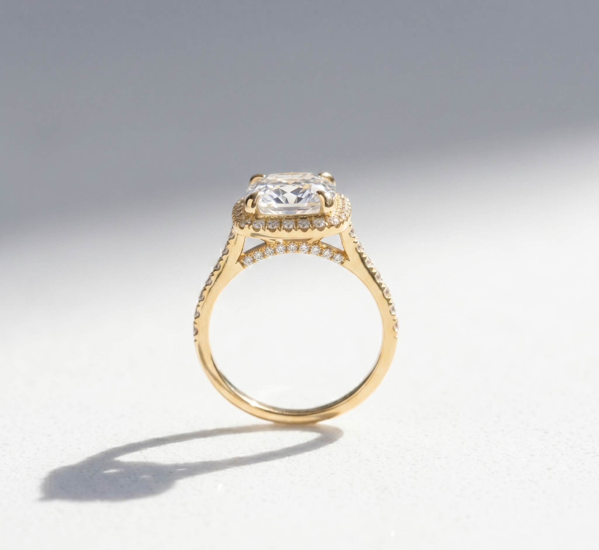 14 Cushion Halo w Pave Split Shank 001 20241029 7D YG Front.png