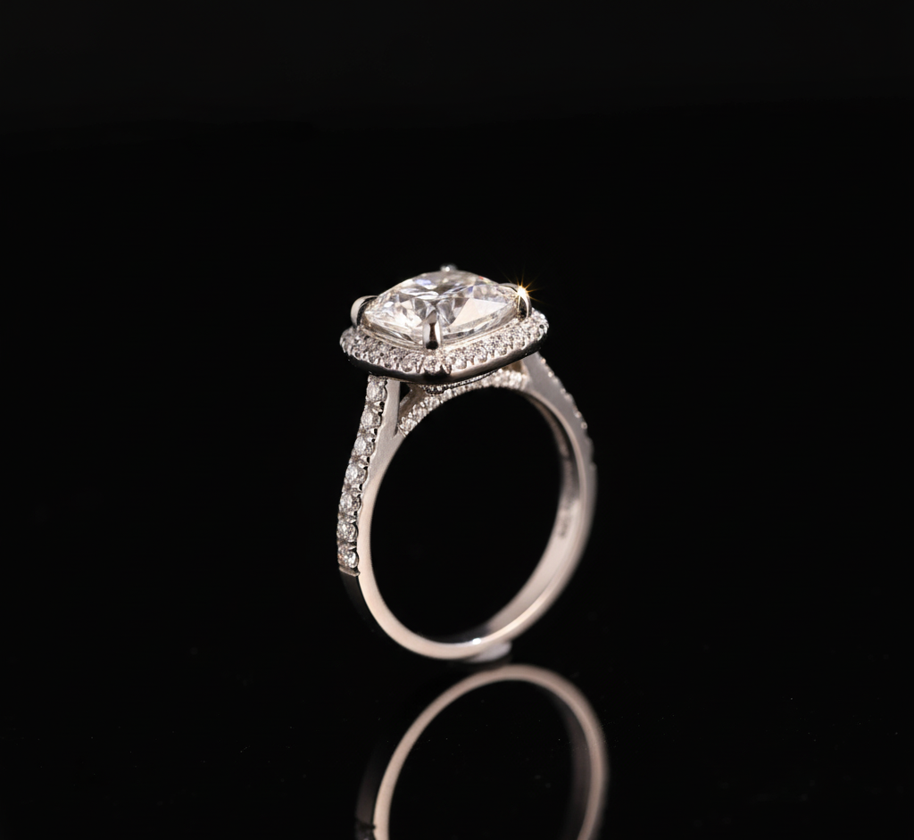 14 Cushion Halo w Pave Split Shank 001 20241029 7D WG Side.png