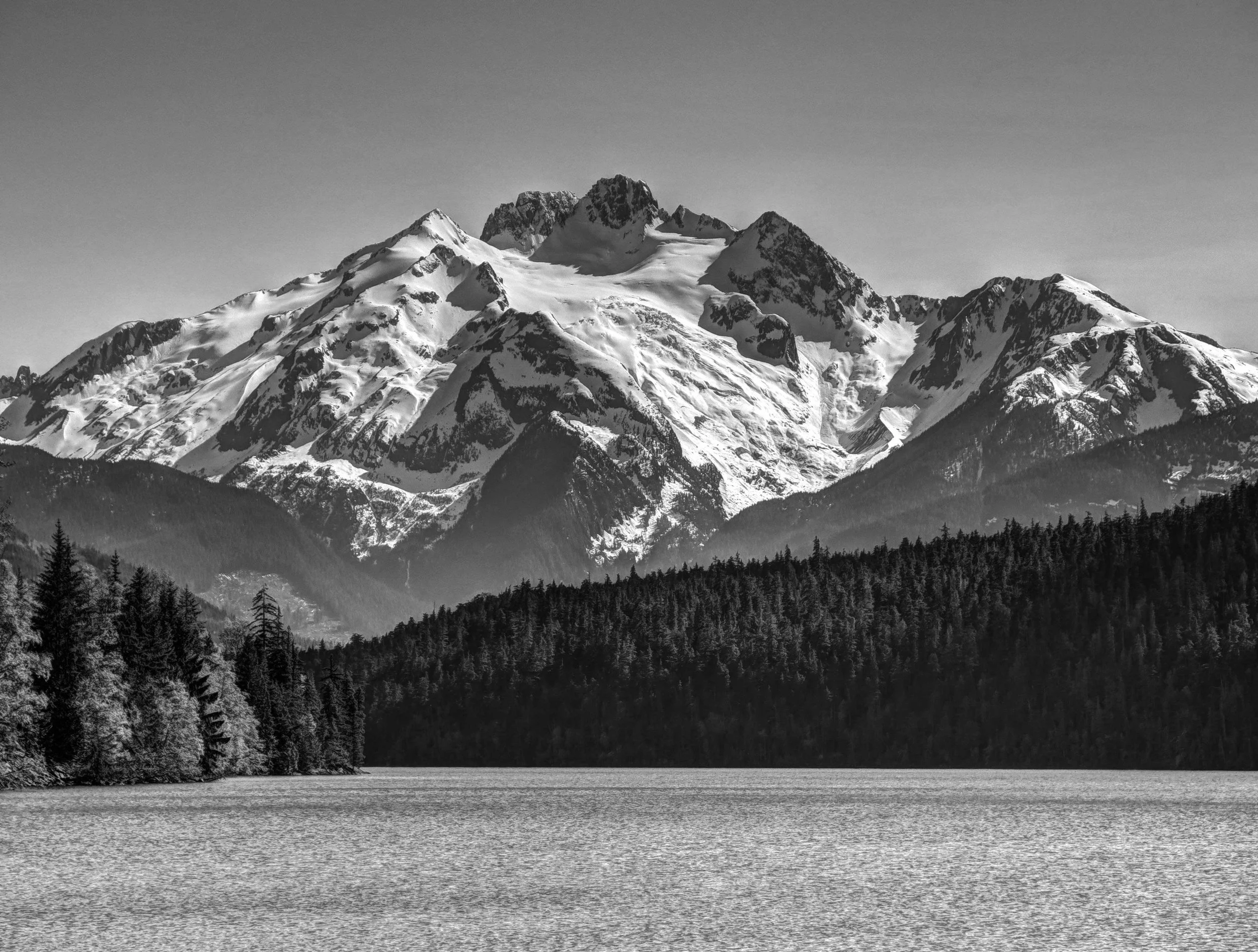 Overcoming challenges facing contemporary curriculum. Lessons from British Columbia