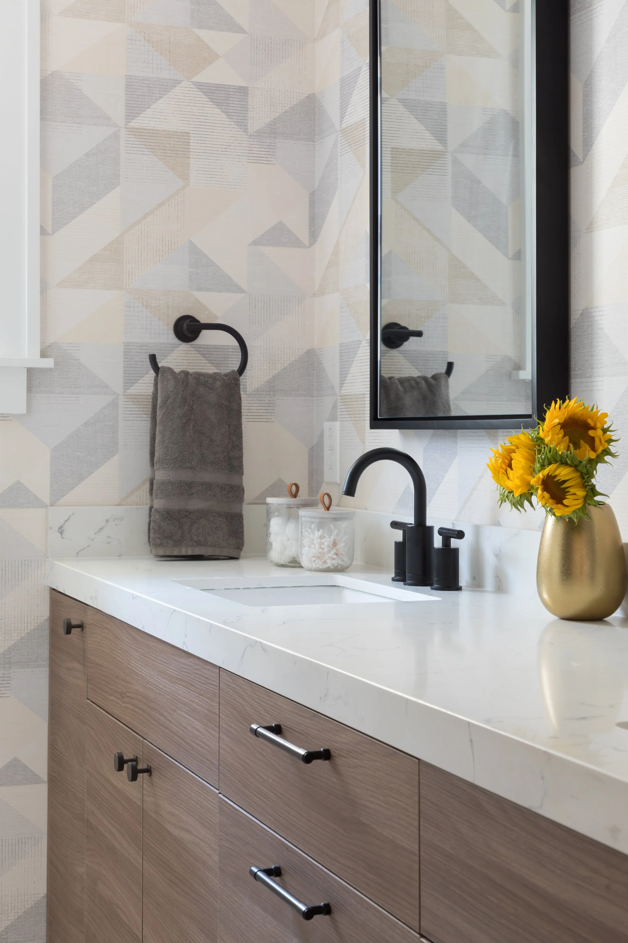 4183 Opal (Peter Lyons) 48 (1).jpg