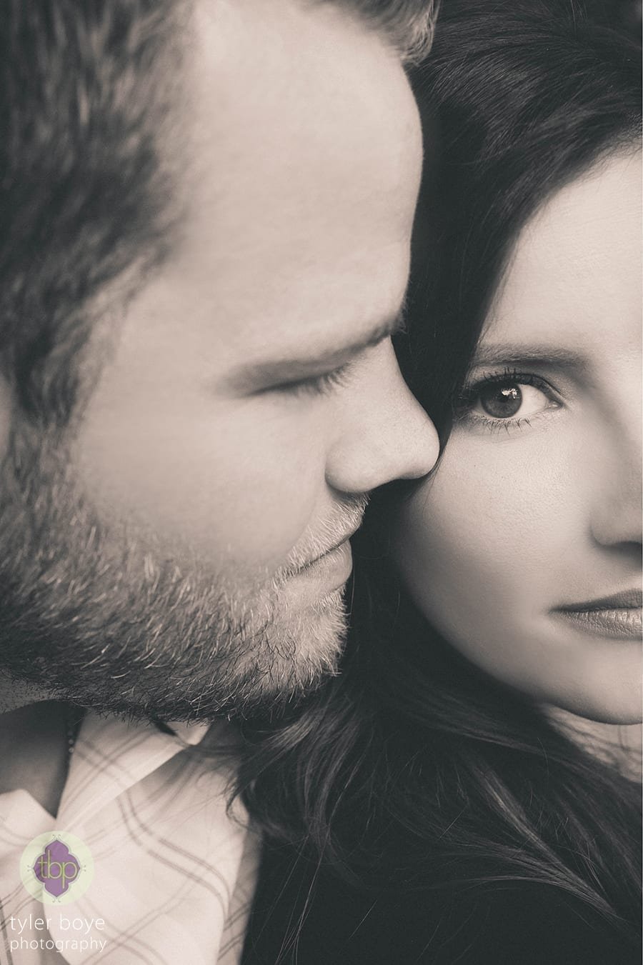 Philadelphia.GinaRyan.Engagement.tylerboye-02.jpg