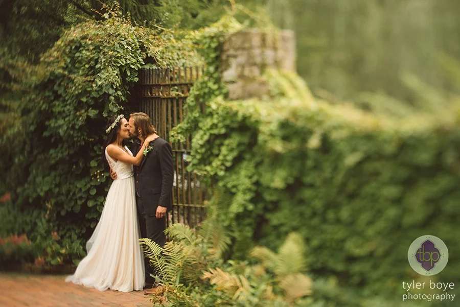 HollyHedge.KathyAlex.Wedding.tylerboye-14.jpg