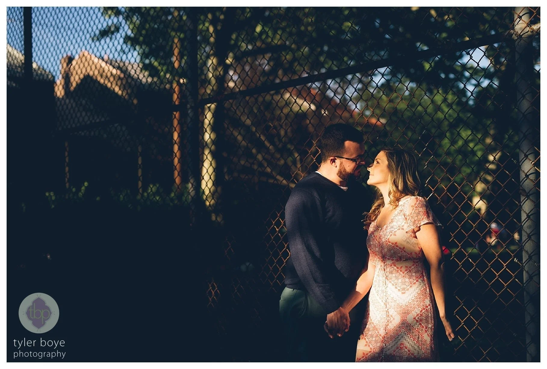 DowntownPhiladelphia.CassieAlex.Engagement.tylerboye-16.jpg
