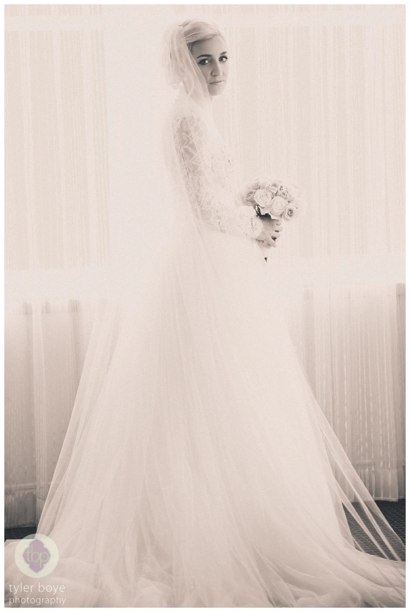 CrystalTeaRoom.MadeleineNick.Wedding.tylerboye-05.jpg