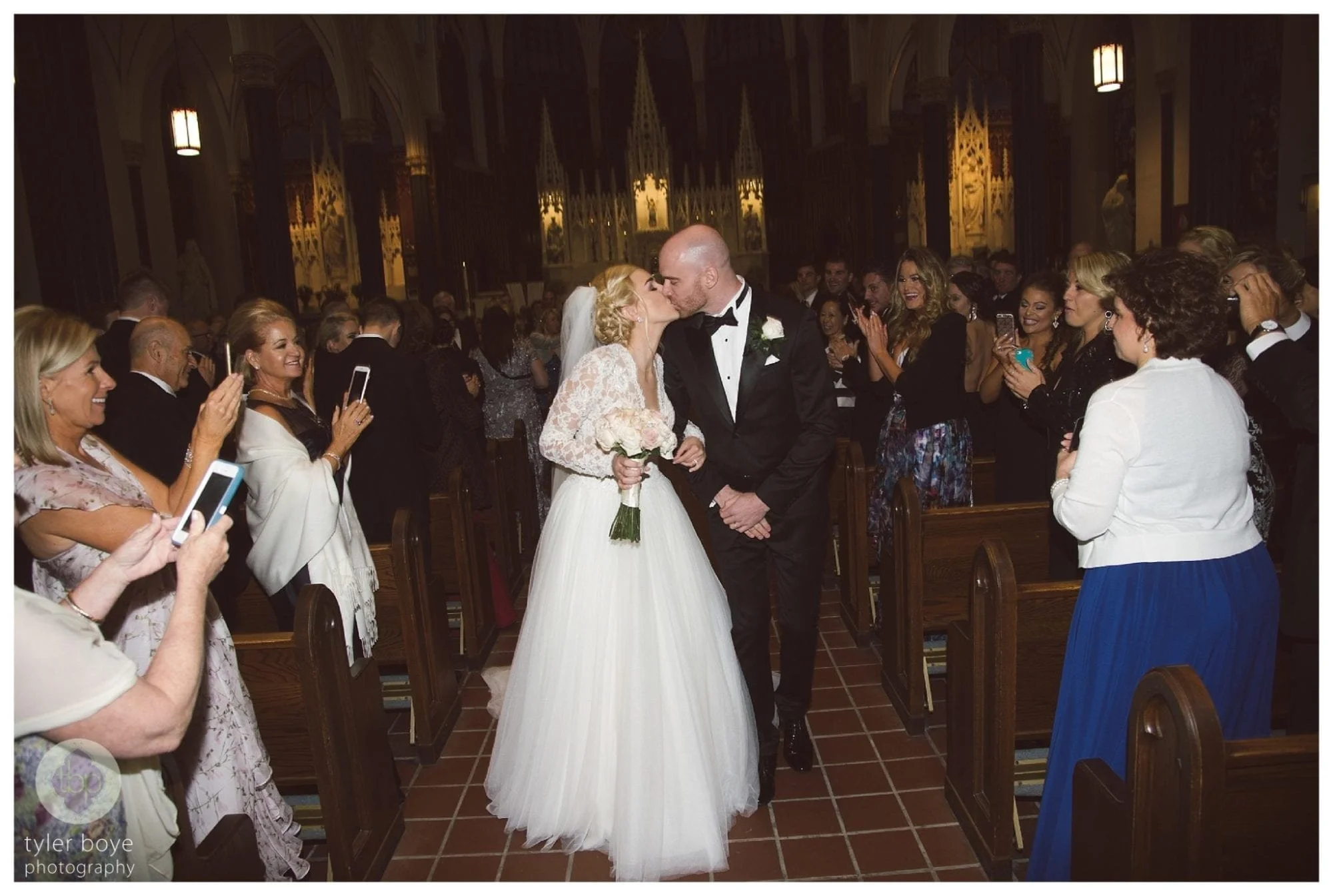 CrystalTeaRoom.MadeleineNick.Wedding.tylerboye-13.jpg