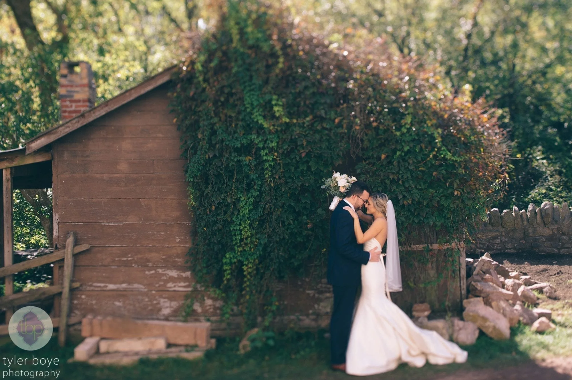 AudobonCenterMillGrove.CassieAlex.Wedding.tylerboye-17.jpg