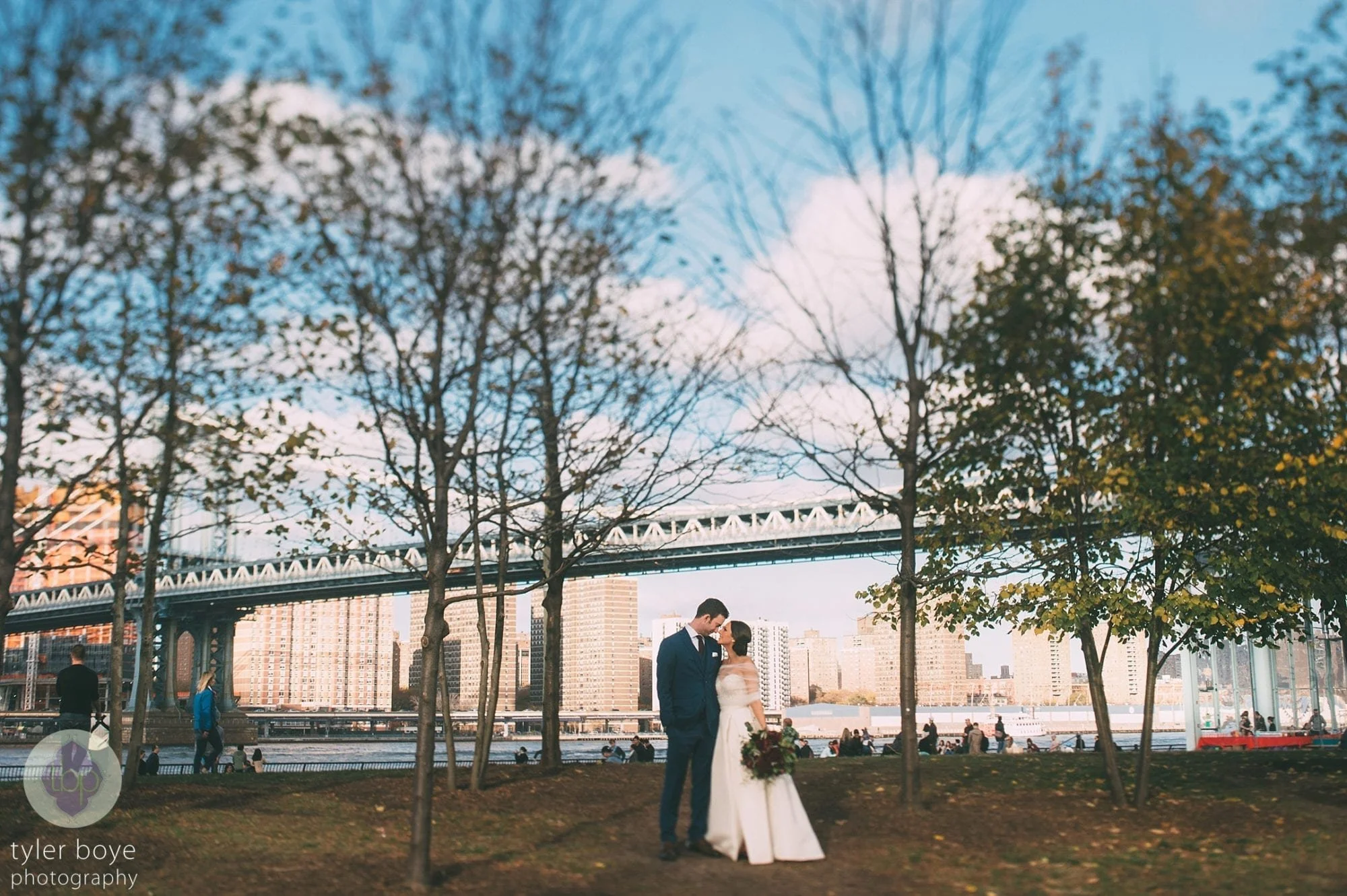 26BridgeBrooklyn.LaurenJosh.Wedding.tylerboye-20.jpg