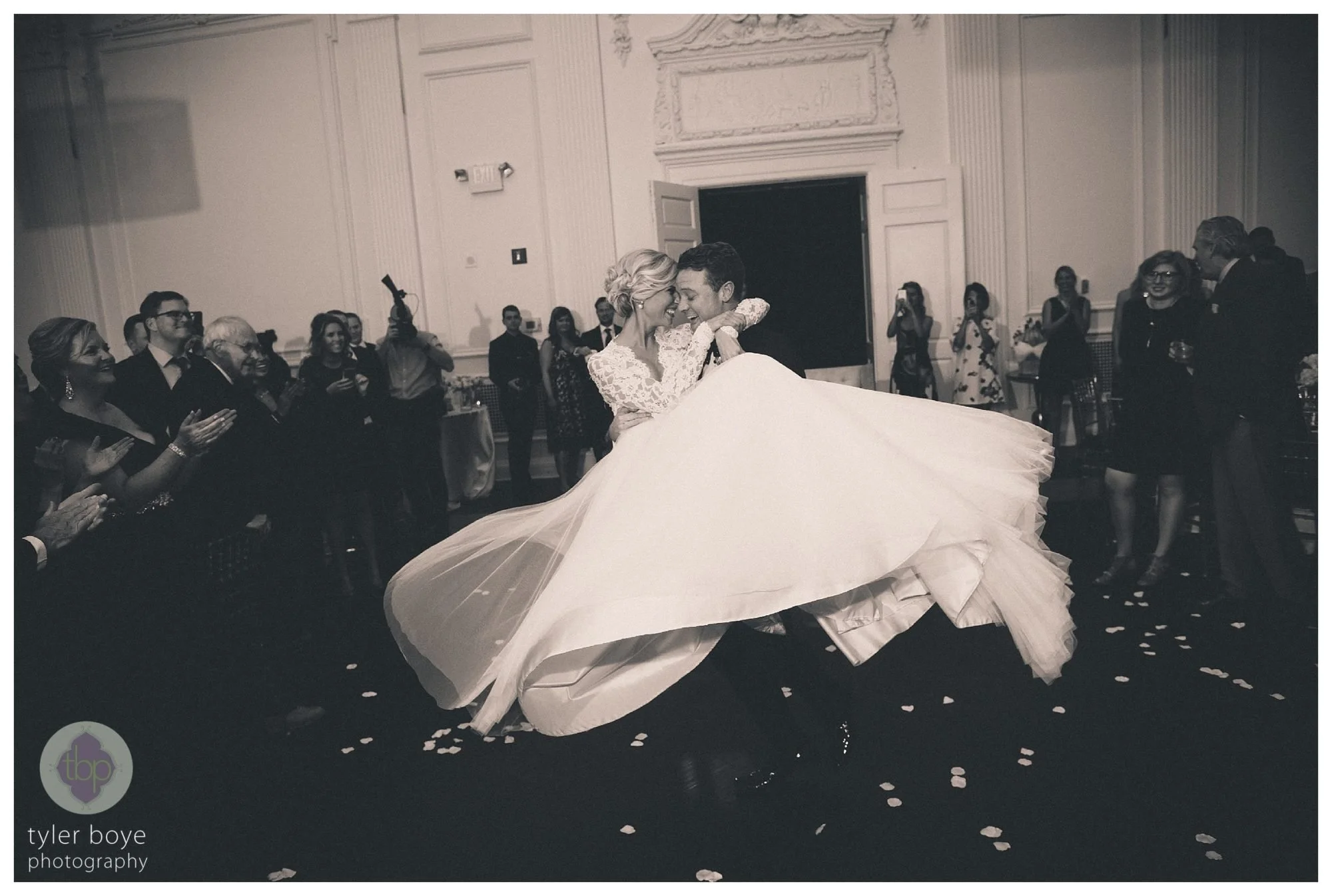 TheDownTownClub.MaryDan.Wedding.tylerboye-57.jpg