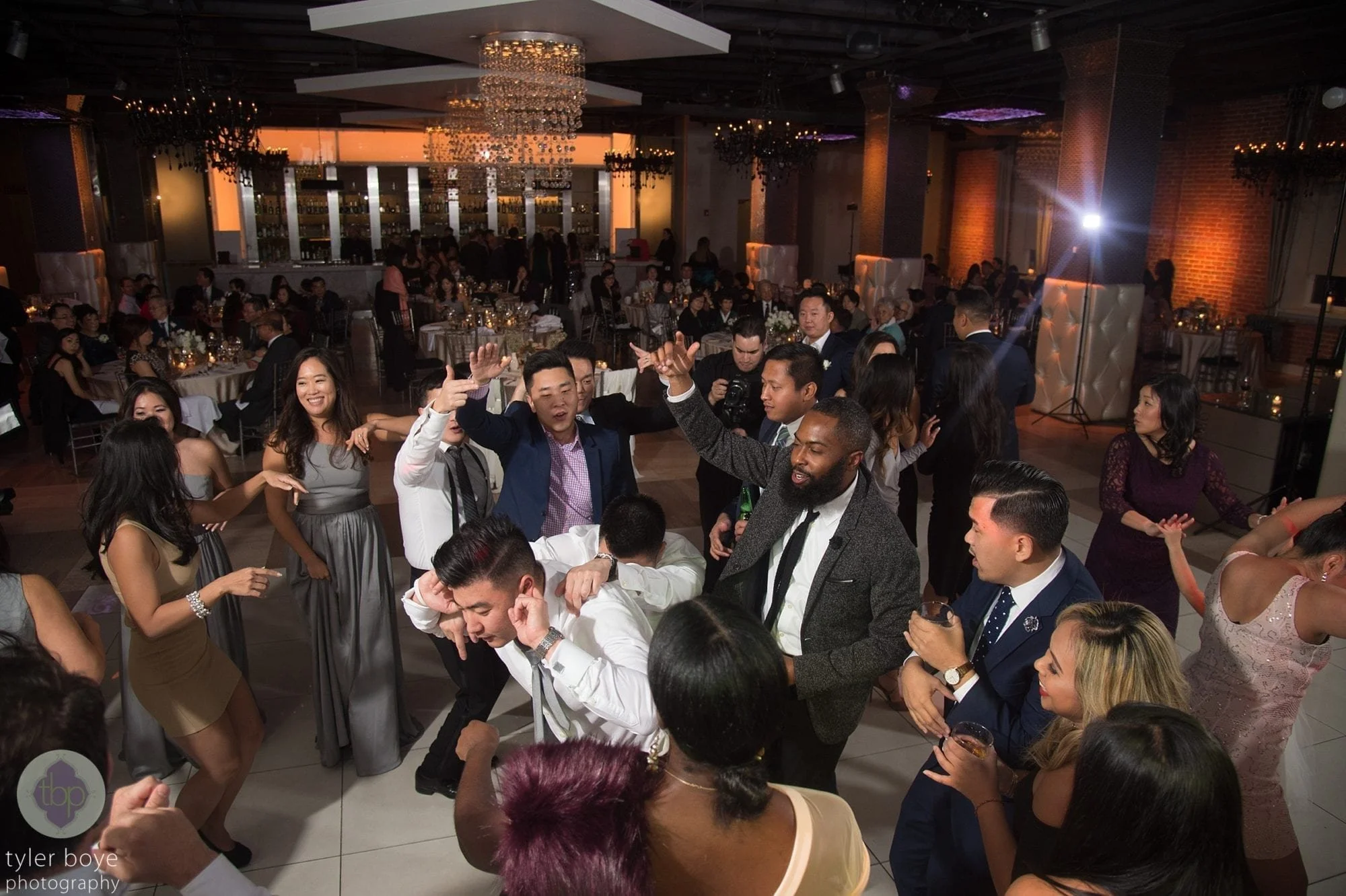 Tendenza.CeceliaJunny.Wedding.tylerboye-34.jpg