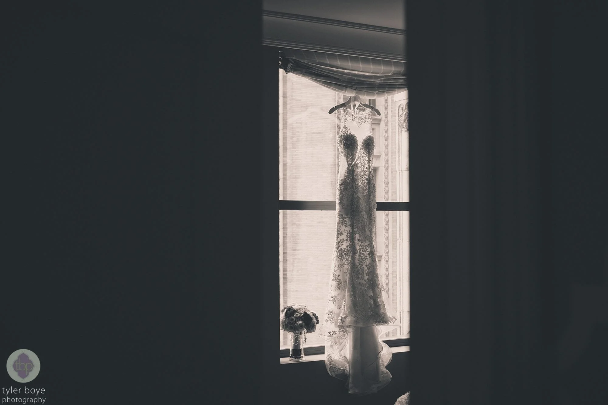 ChescapheBallroom.KellianneChris.Wedding.tylerboye-02.jpg