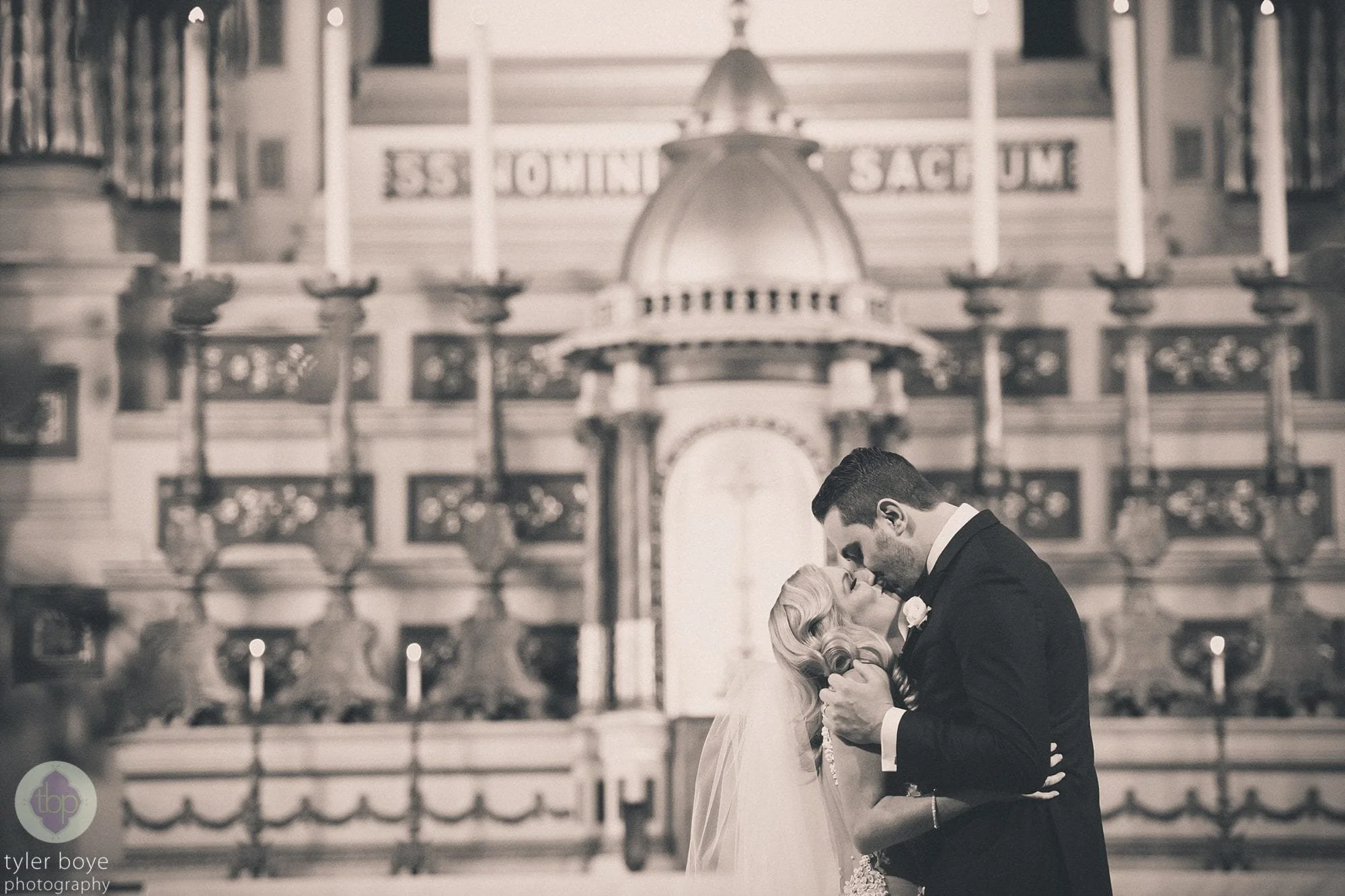 ChescapheBallroom.KellianneChris.Wedding.tylerboye-30.jpg
