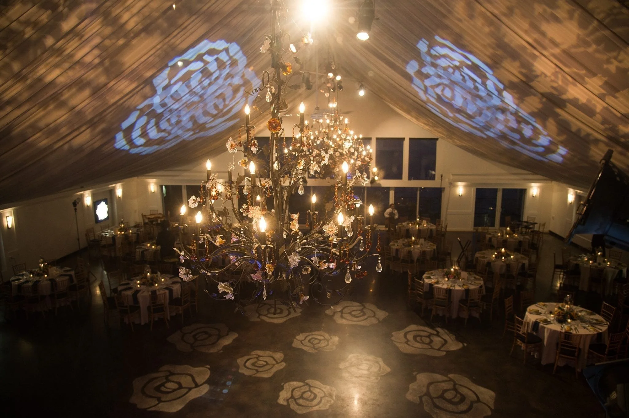 LakeHouseInn.CatherineCarlos.Wedding.tylerboye-43.jpg