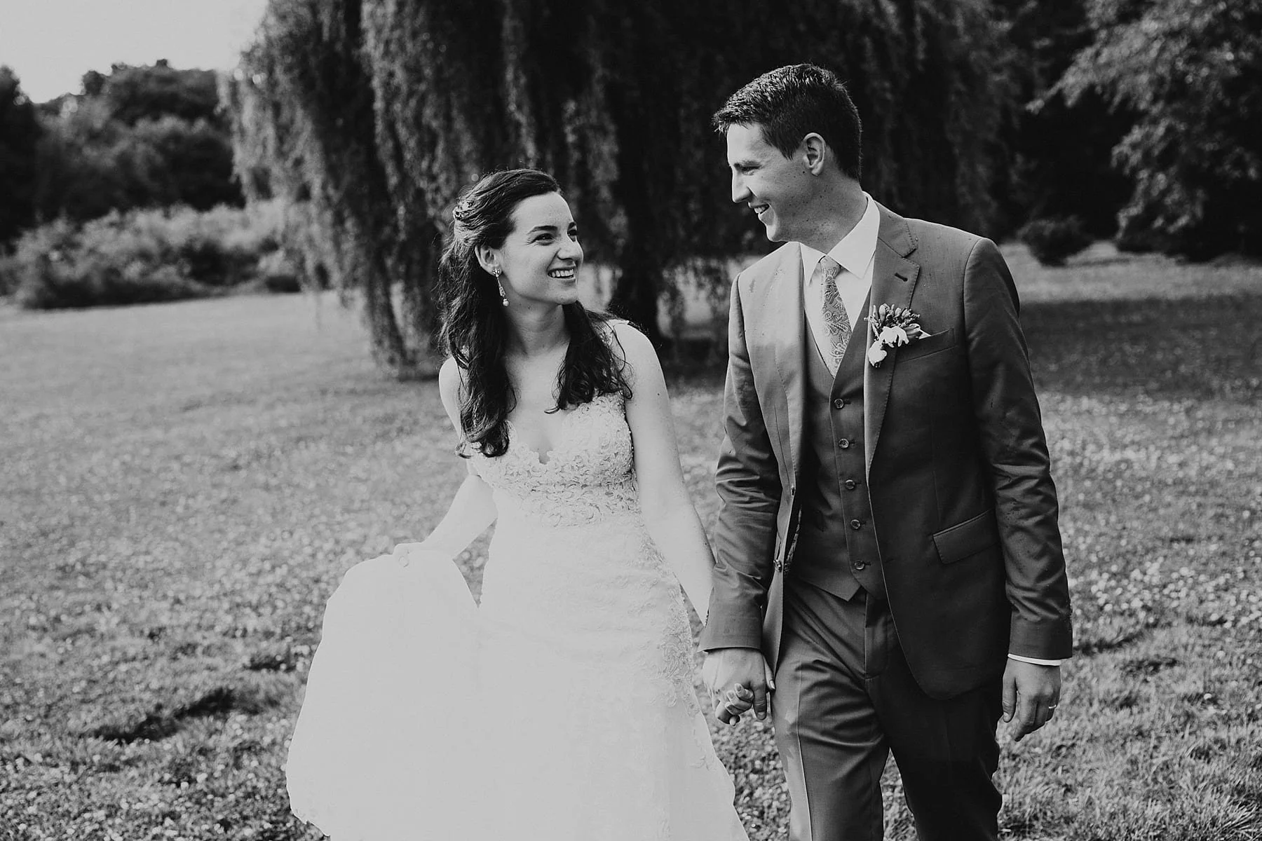 TheBarnatSilverstone.SamThom.Wedding.tylerboye-088.jpg