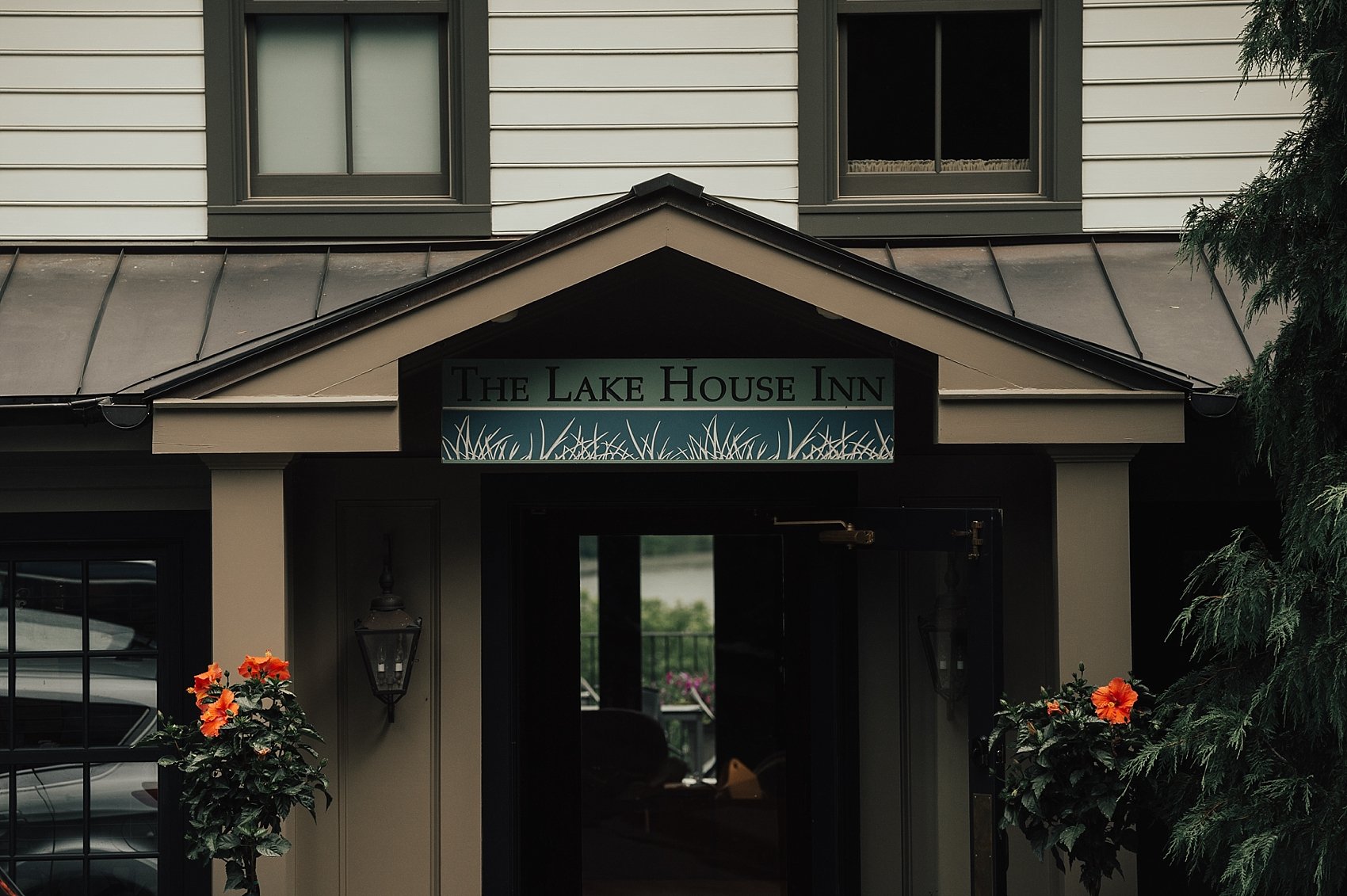 LakeHouseInn.AnnaJohn.Wedding.tylerboye-01.jpg