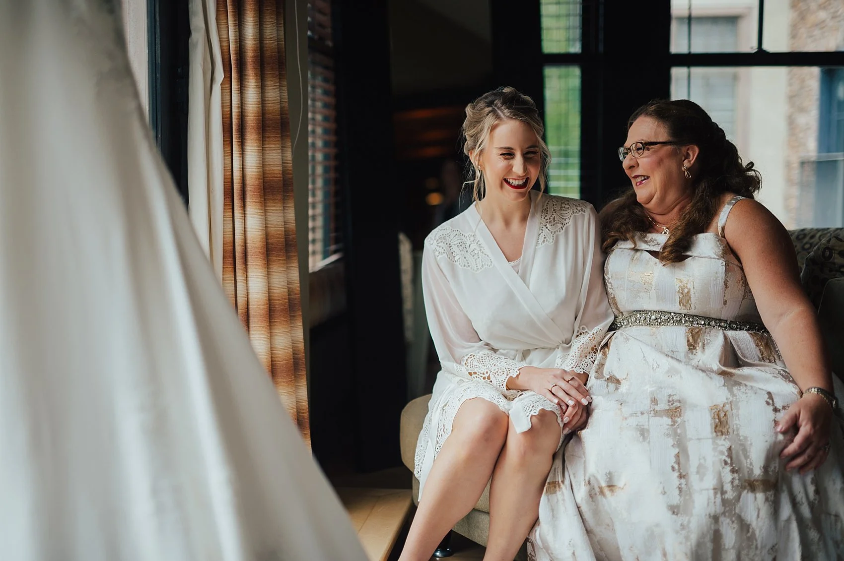 LakeHouseInn.AnnaJohn.Wedding.tylerboye-09.jpg