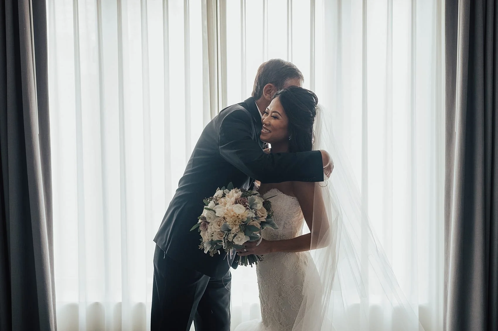 PleaseTouchMuseumWedding_016.jpg