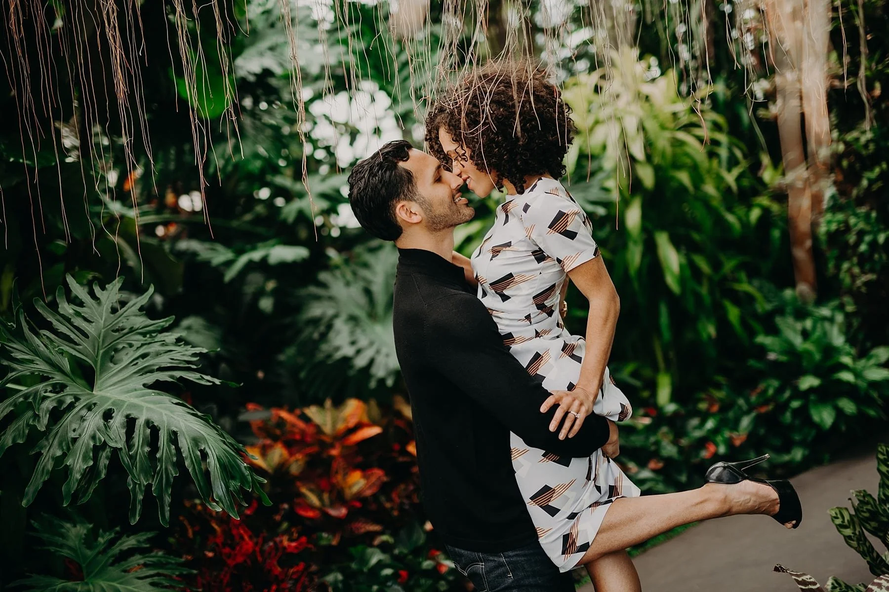JessicaJared.engagement.Longwoodgardens.terrain.tylerboye.0038.jpg