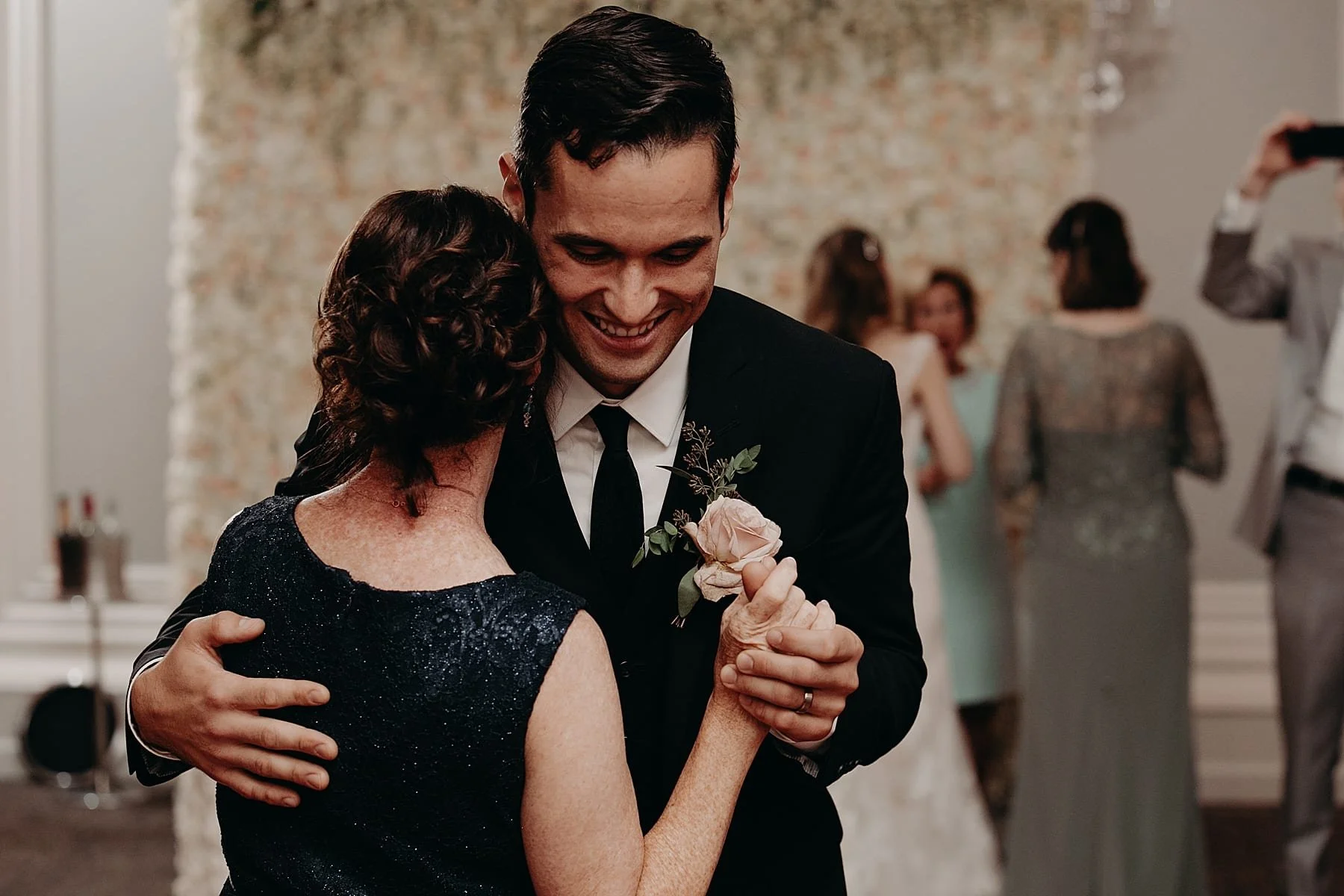 Wedding.EllisPreserve.FinleyCatering.TylerBoye.087.jpg
