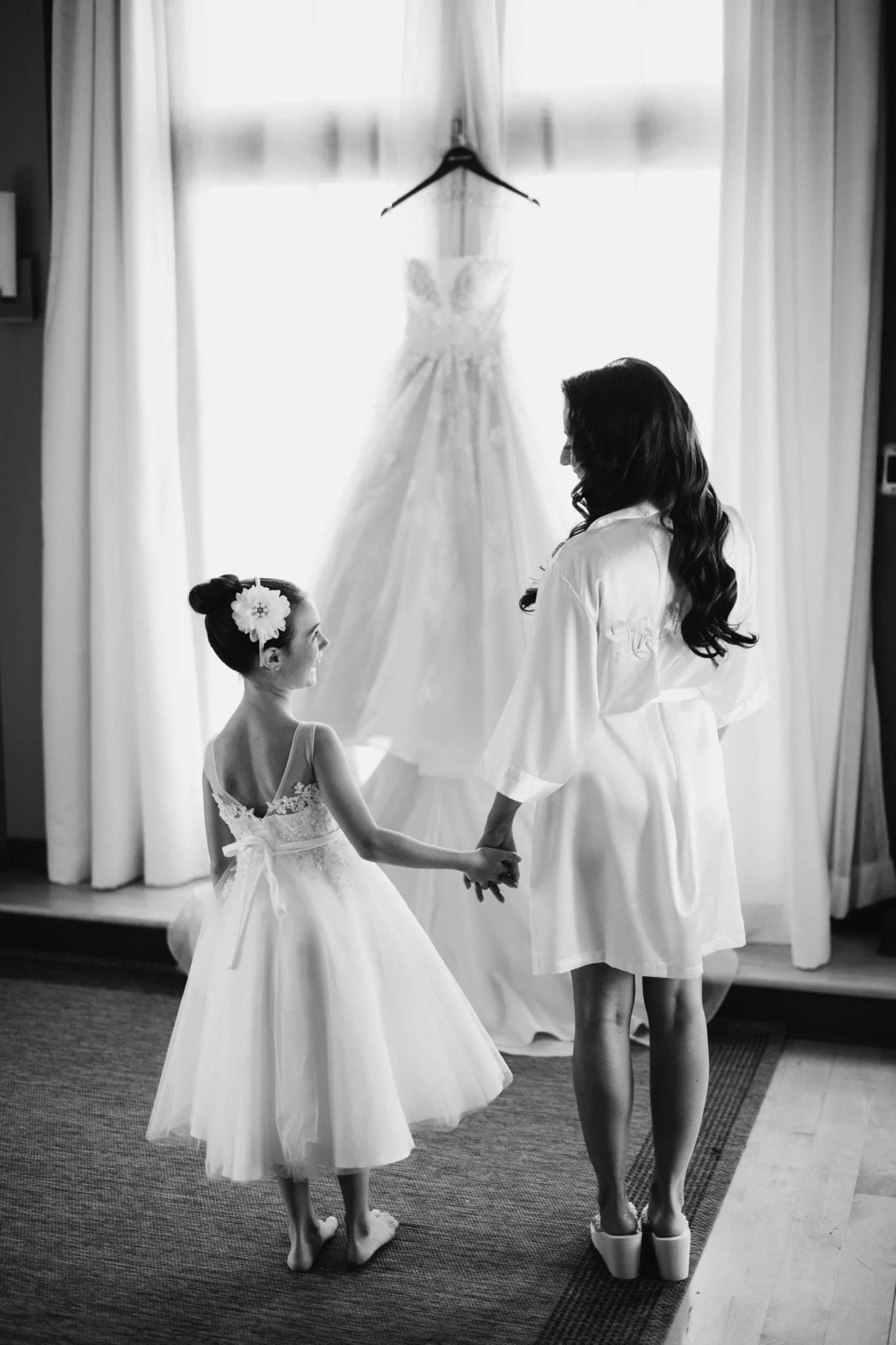 LakeHouseInn-Wedding-NicoleChristos-TylerBoye-009.jpg