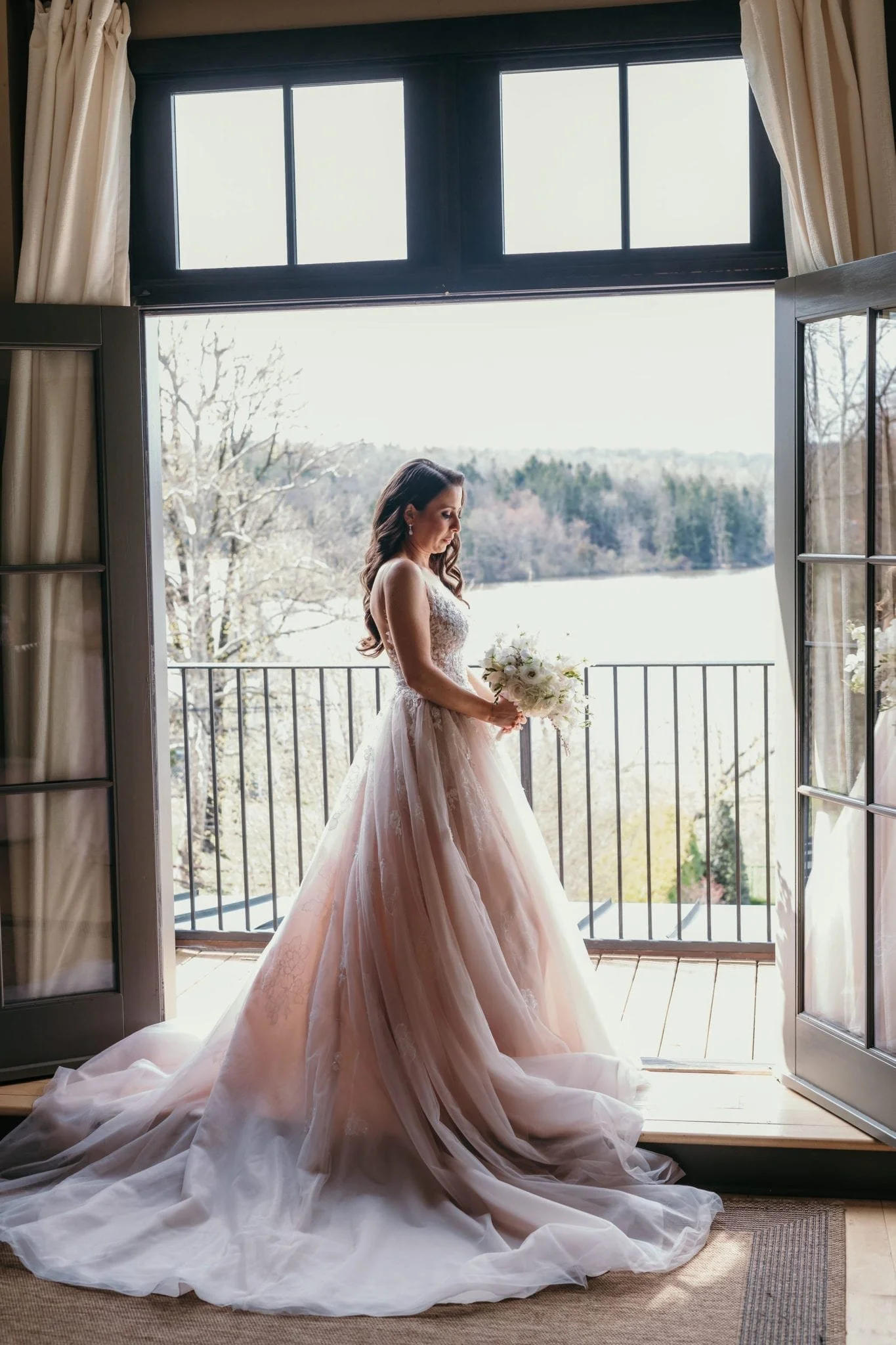 LakeHouseInn-Wedding-NicoleChristos-TylerBoye-023.jpg