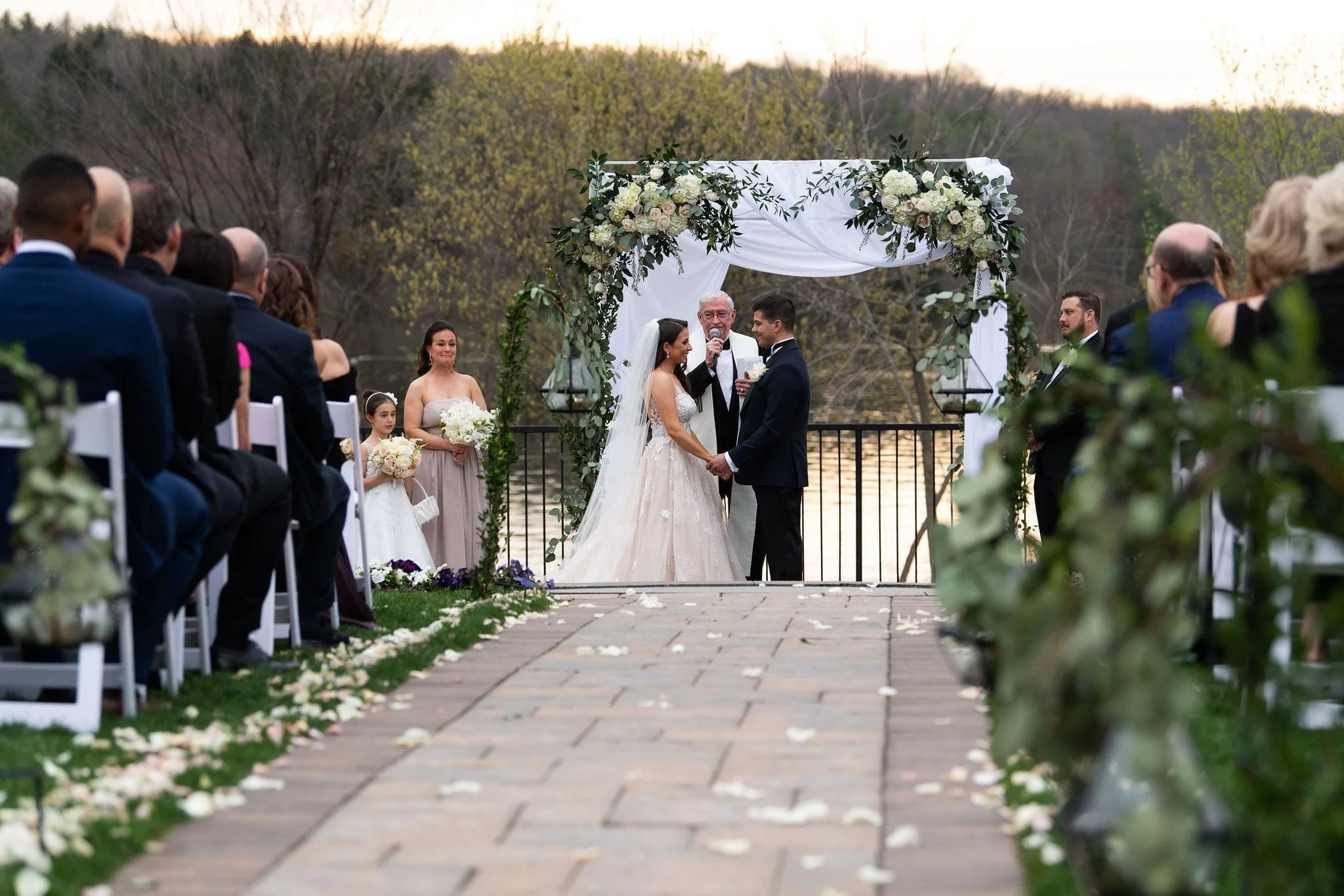 LakeHouseInn-Wedding-NicoleChristos-TylerBoye-069.jpg