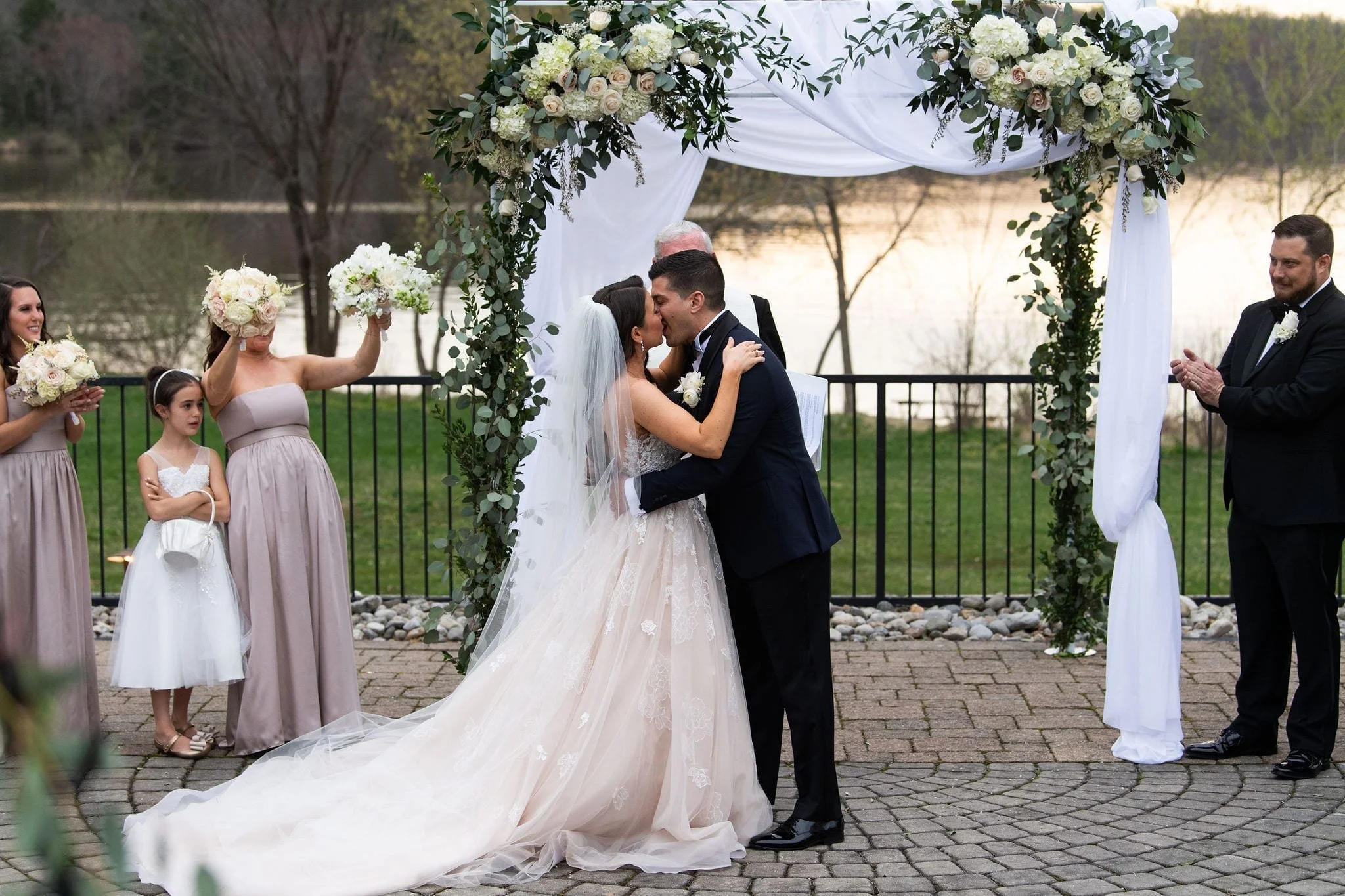 LakeHouseInn-Wedding-NicoleChristos-TylerBoye-073.jpg