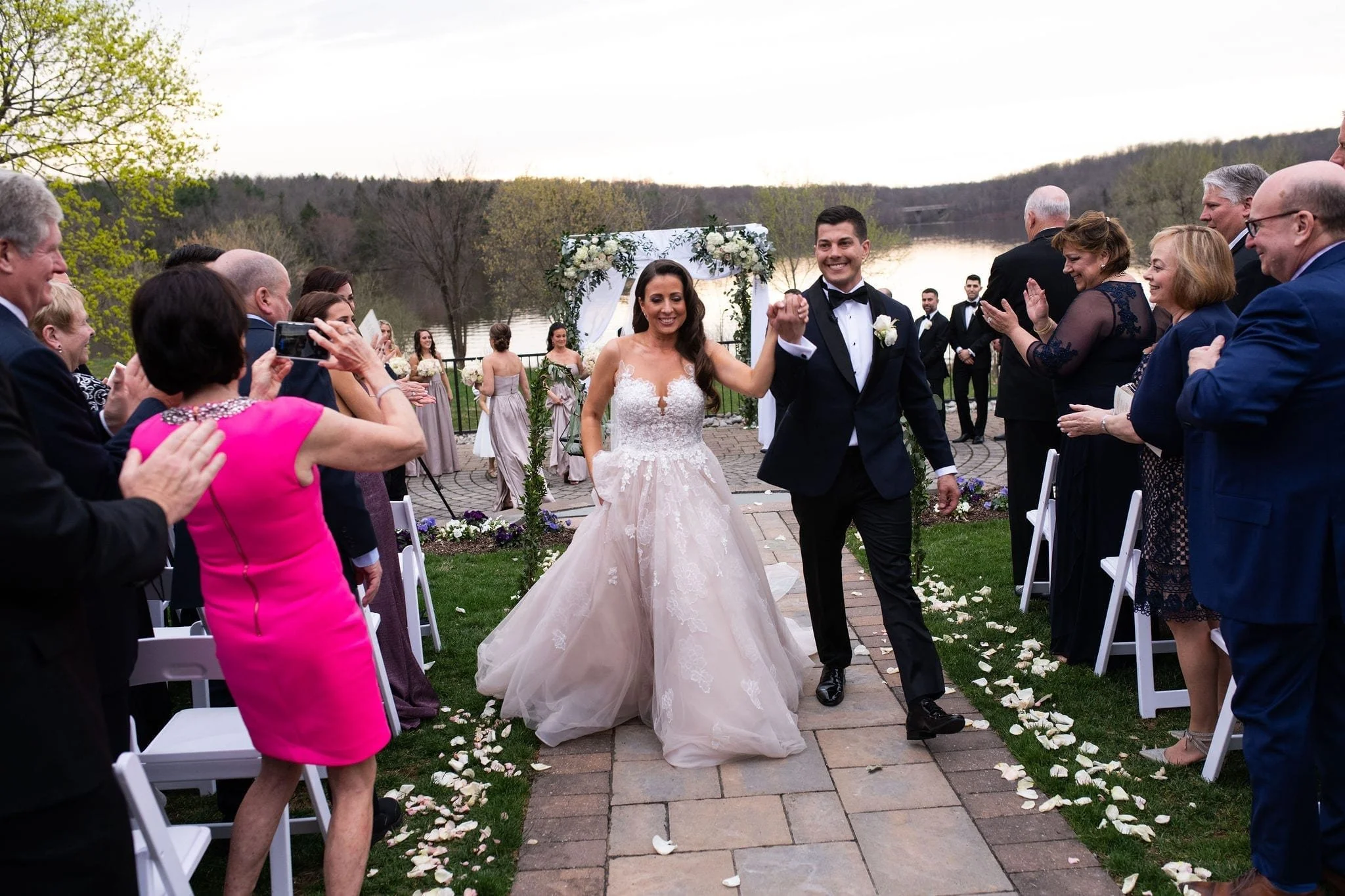 LakeHouseInn-Wedding-NicoleChristos-TylerBoye-074.jpg