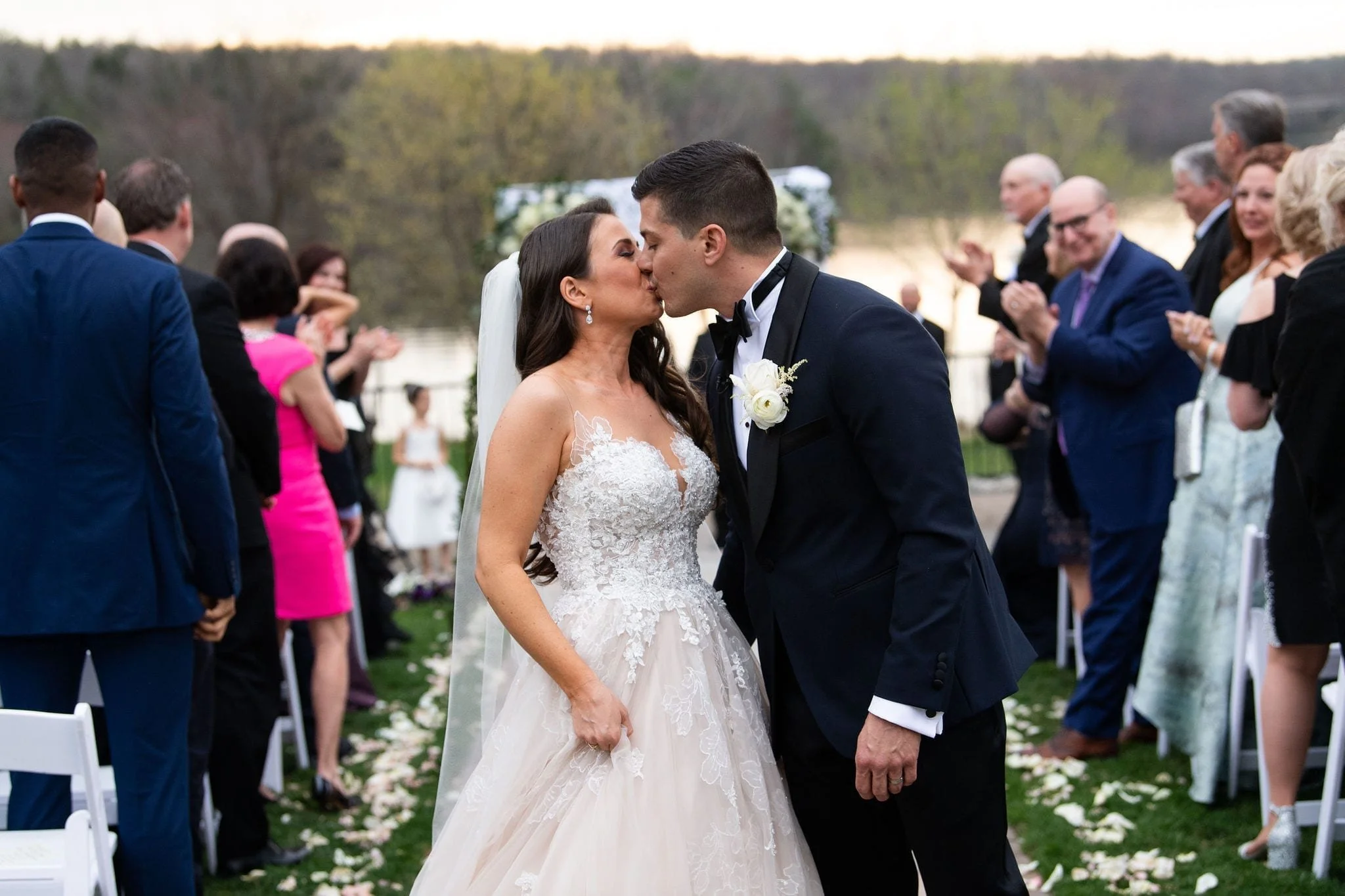 LakeHouseInn-Wedding-NicoleChristos-TylerBoye-075.jpg