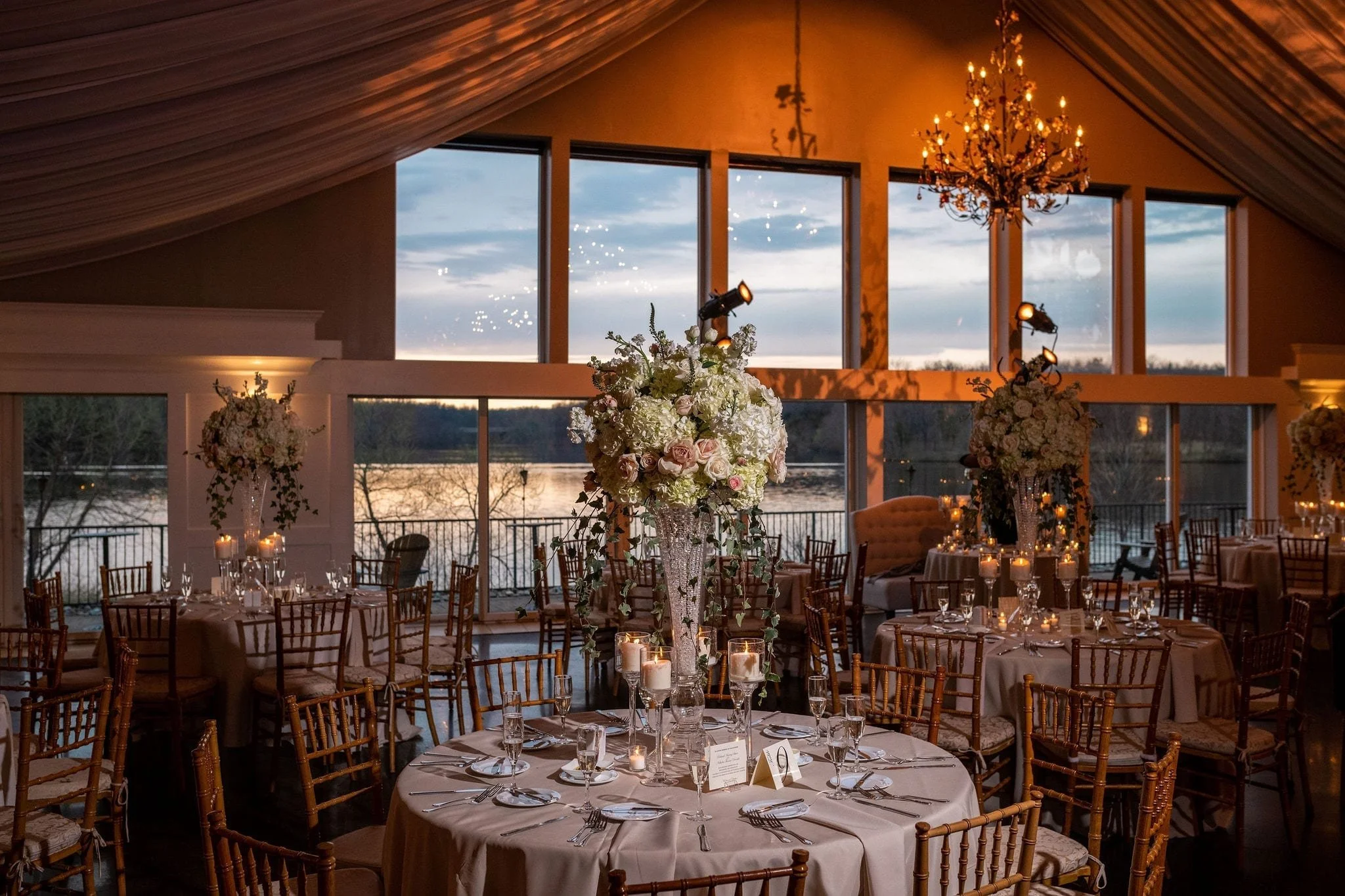 LakeHouseInn-Wedding-NicoleChristos-TylerBoye-081.jpg