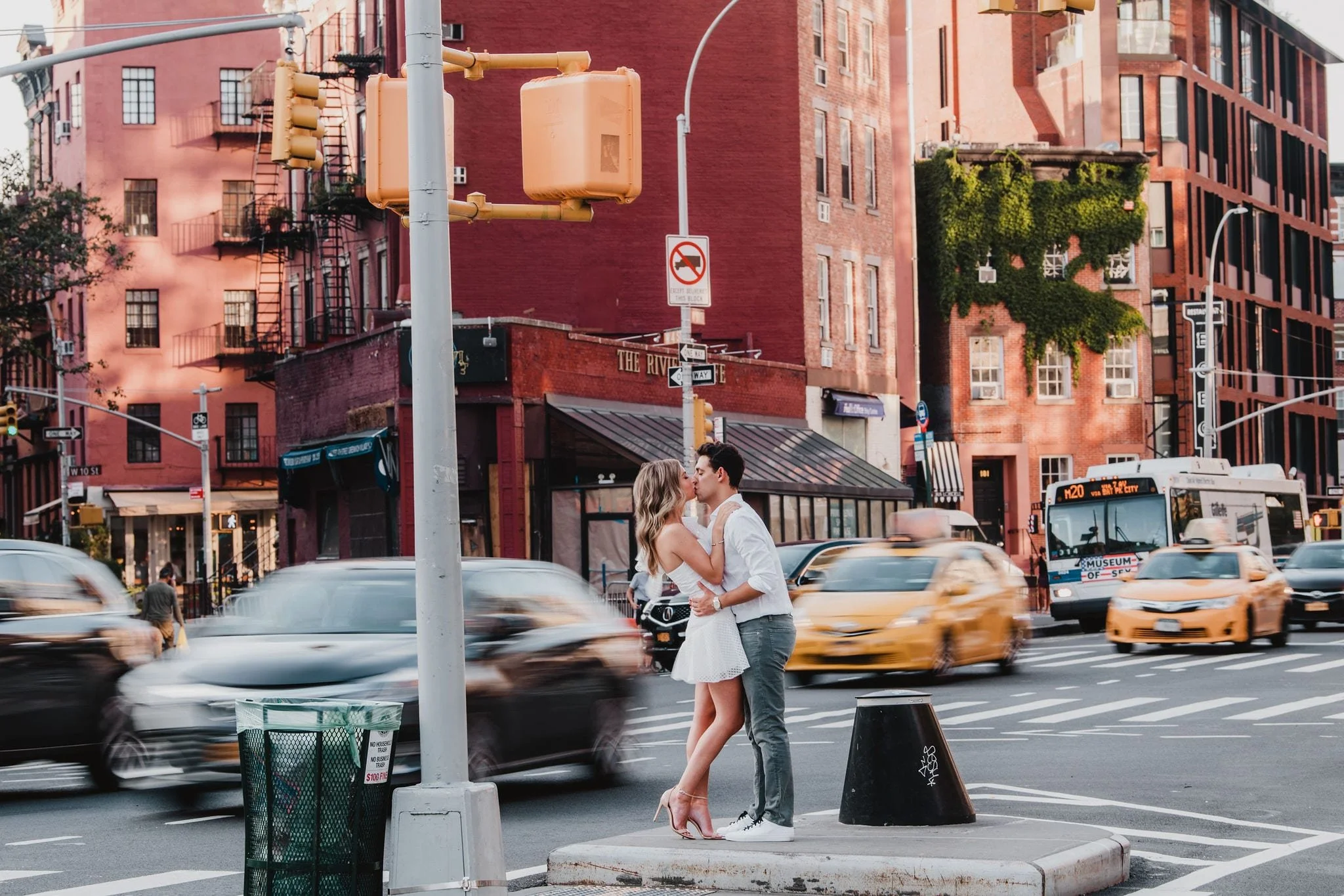 AlexJeff.NYC_.Engagement.blog_.TBP048.jpg
