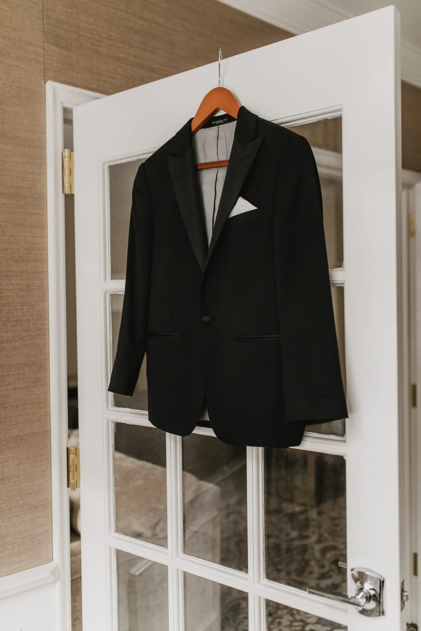 RitzCarlton.wedding.chic_.winter.ballroom.annajesse.blog-0005.jpg