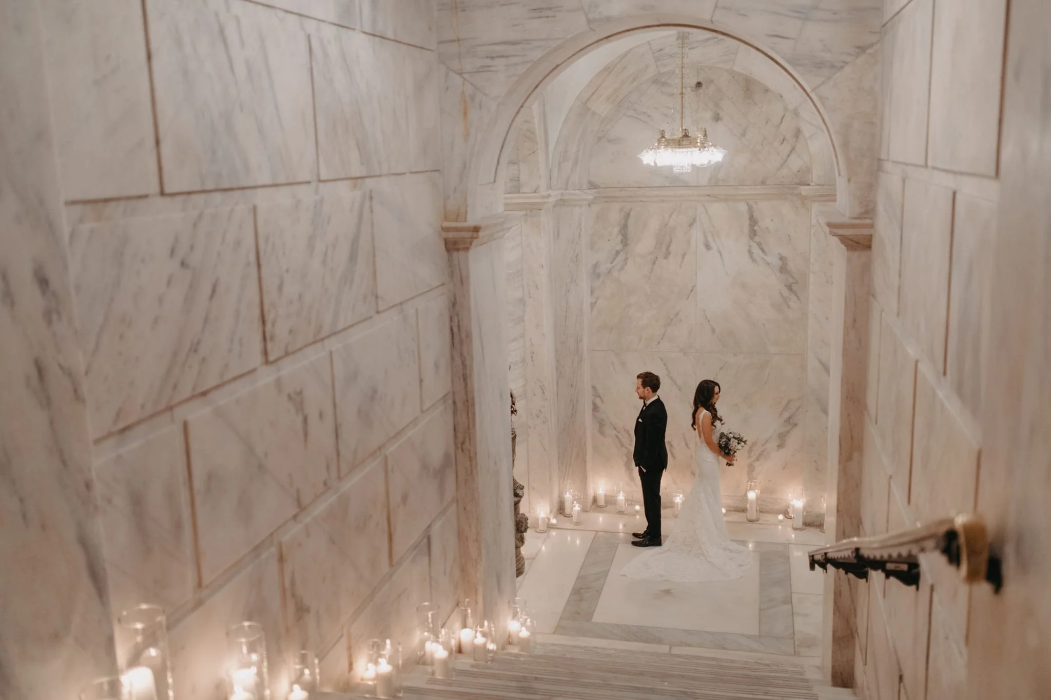 RitzCarlton.wedding.chic_.winter.ballroom.annajesse.blog-0026.jpg