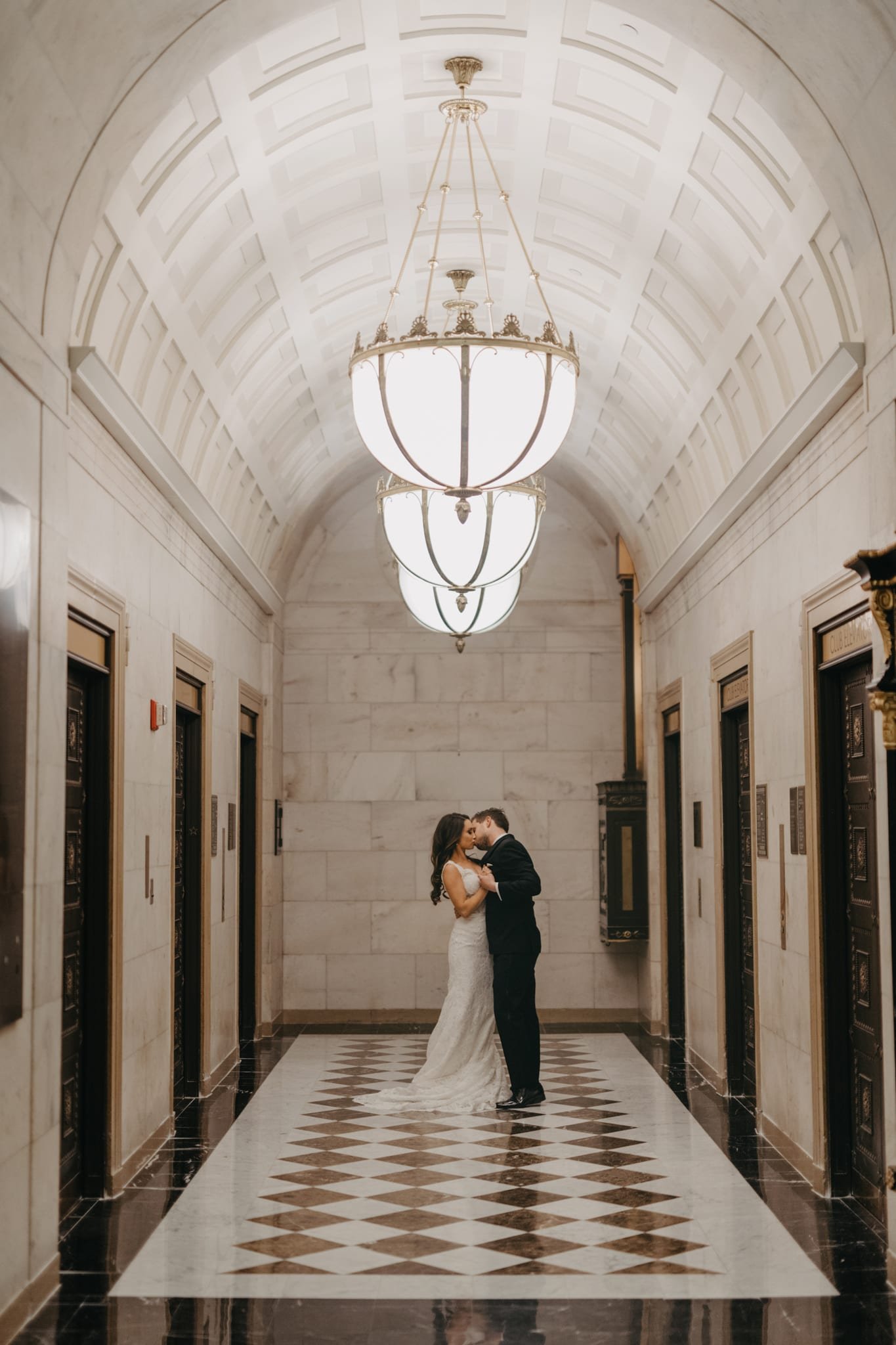 RitzCarlton.wedding.chic_.winter.ballroom.annajesse.blog-0033.jpg