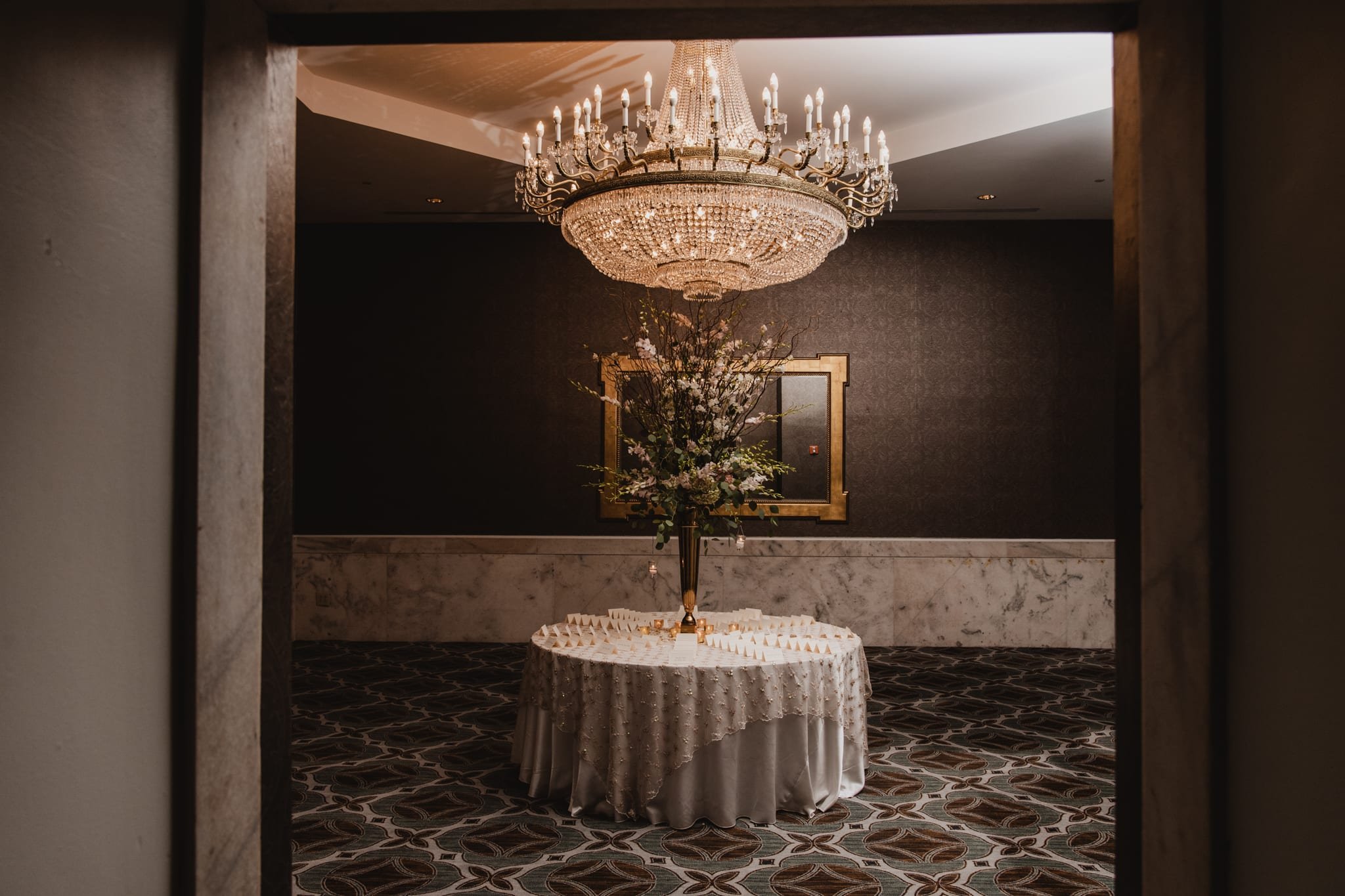 RitzCarlton.wedding.chic_.winter.ballroom.annajesse.blog-0071.jpg