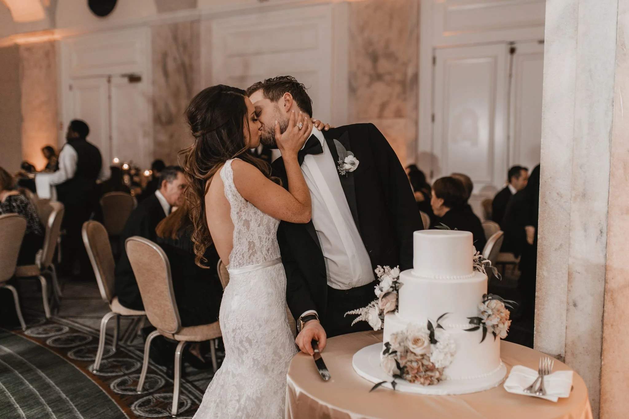 RitzCarlton.wedding.chic_.winter.ballroom.annajesse.blog-0086.jpg