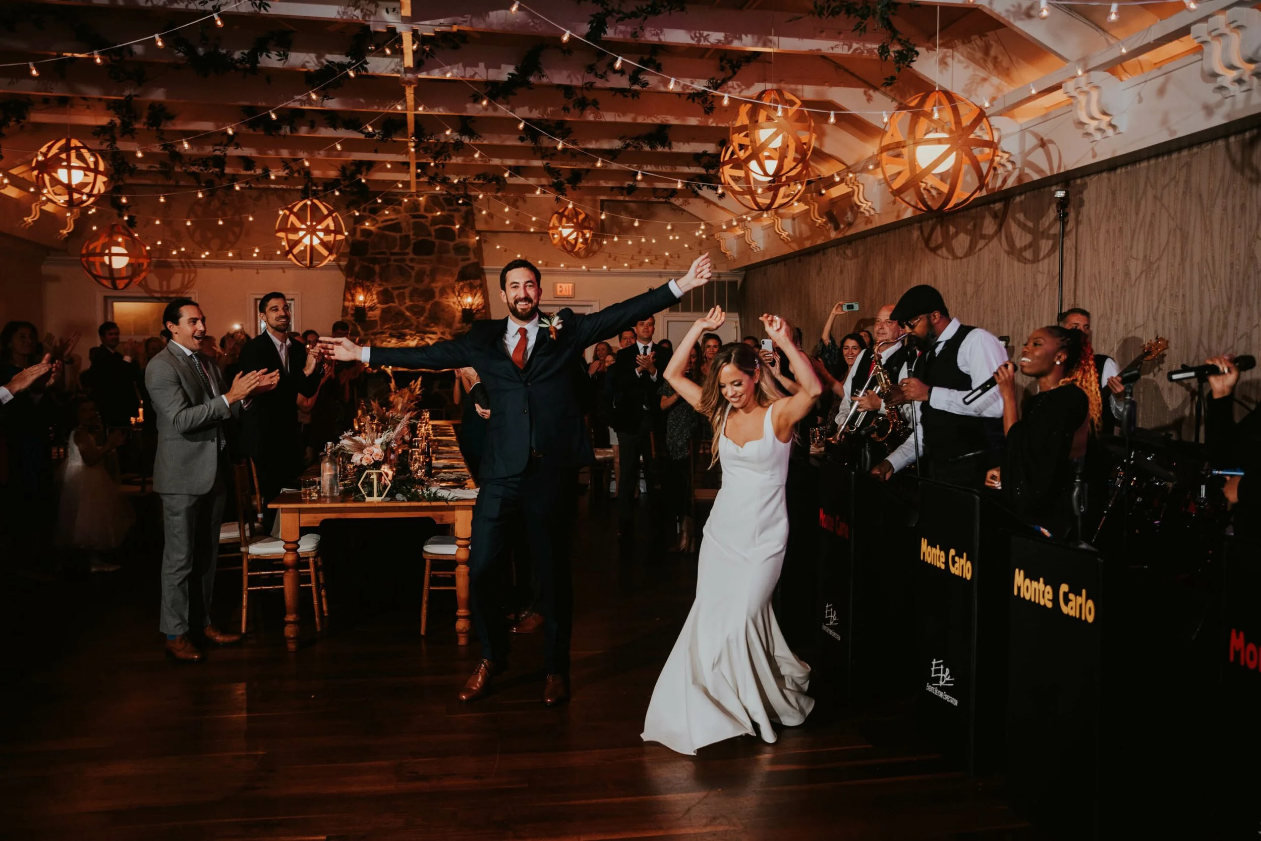 JulieMatt.Pomme_.Wedding-930-scaled.jpg