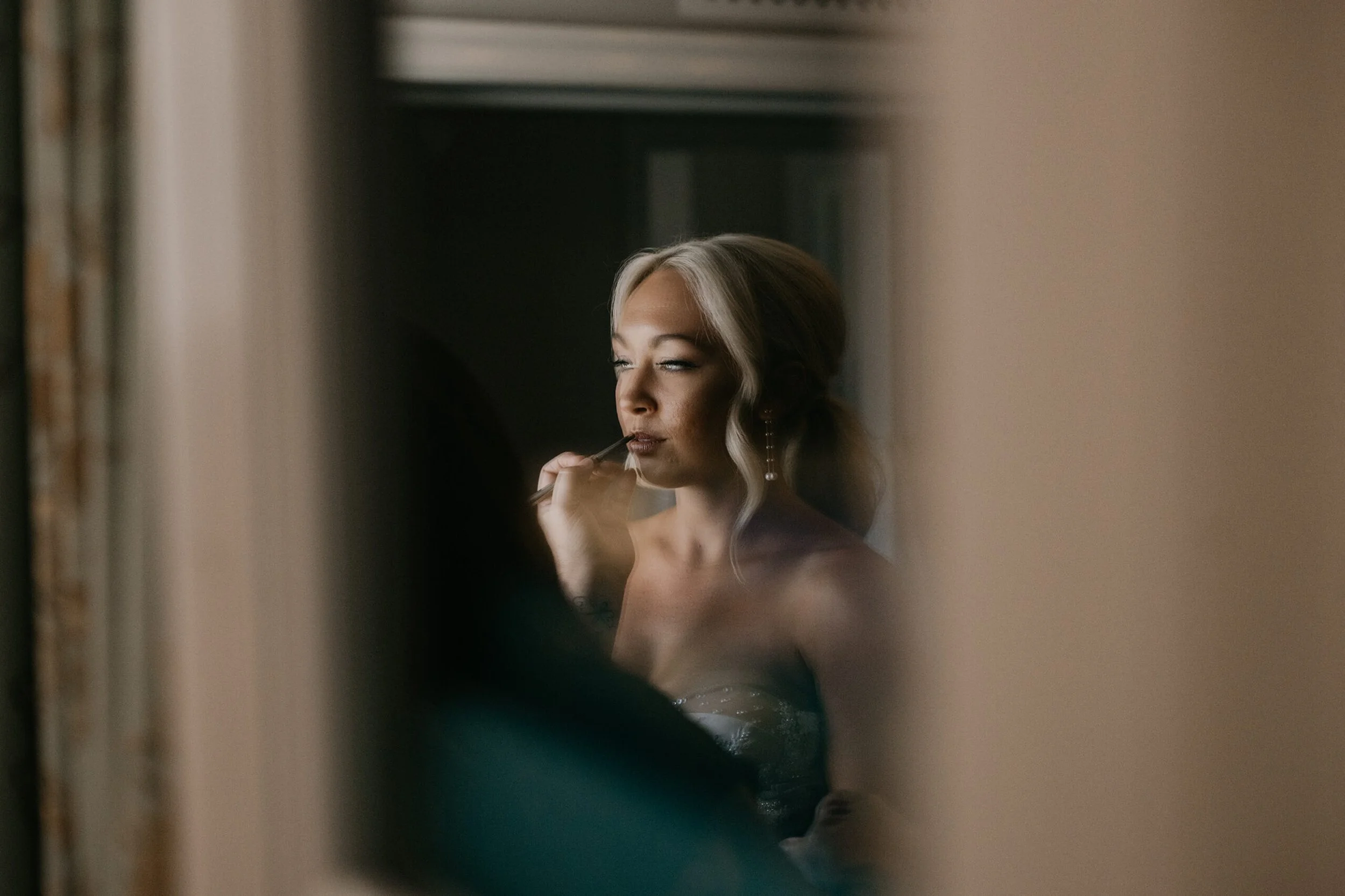 01.AllieJason.CedarRoom.Wedding-006-scaled.jpg