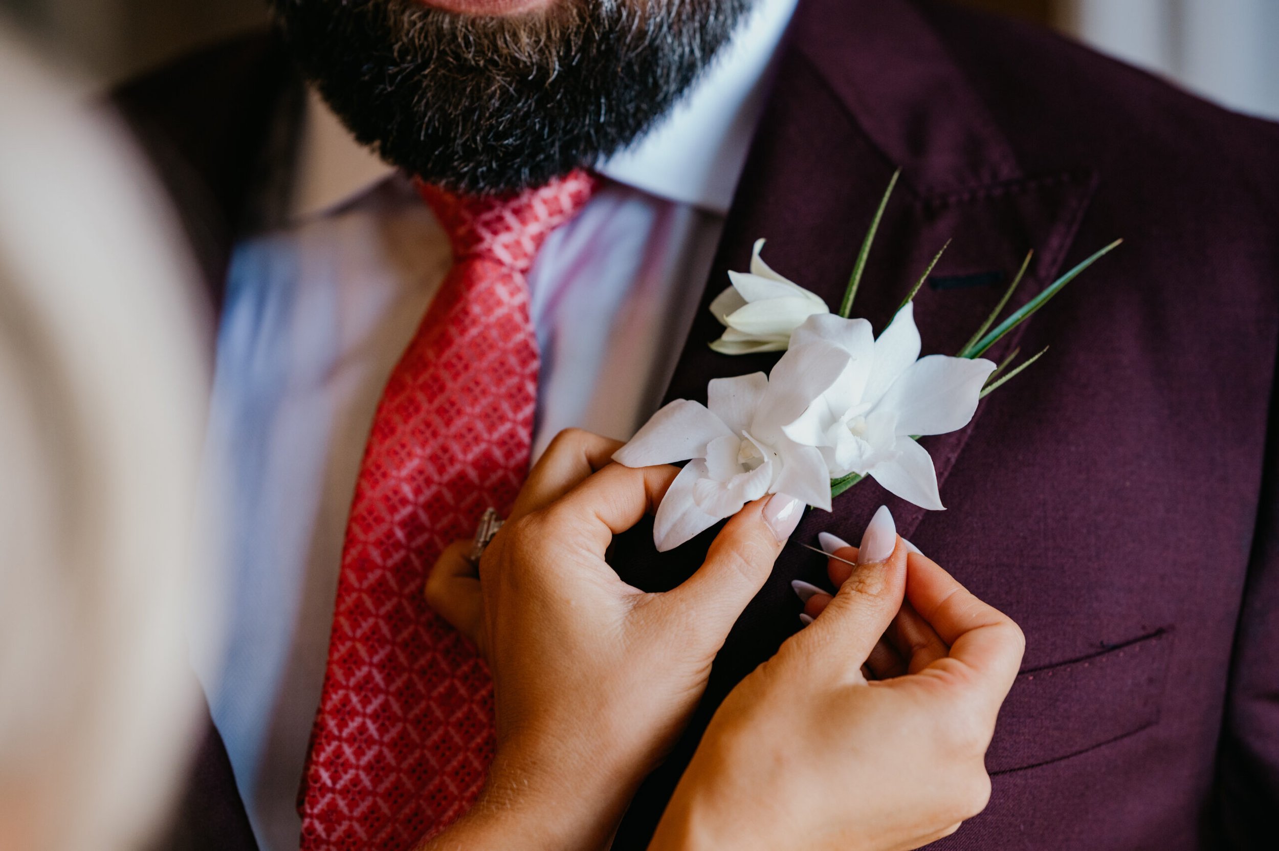 01.AllieJason.CedarRoom.Wedding-054-scaled.jpg