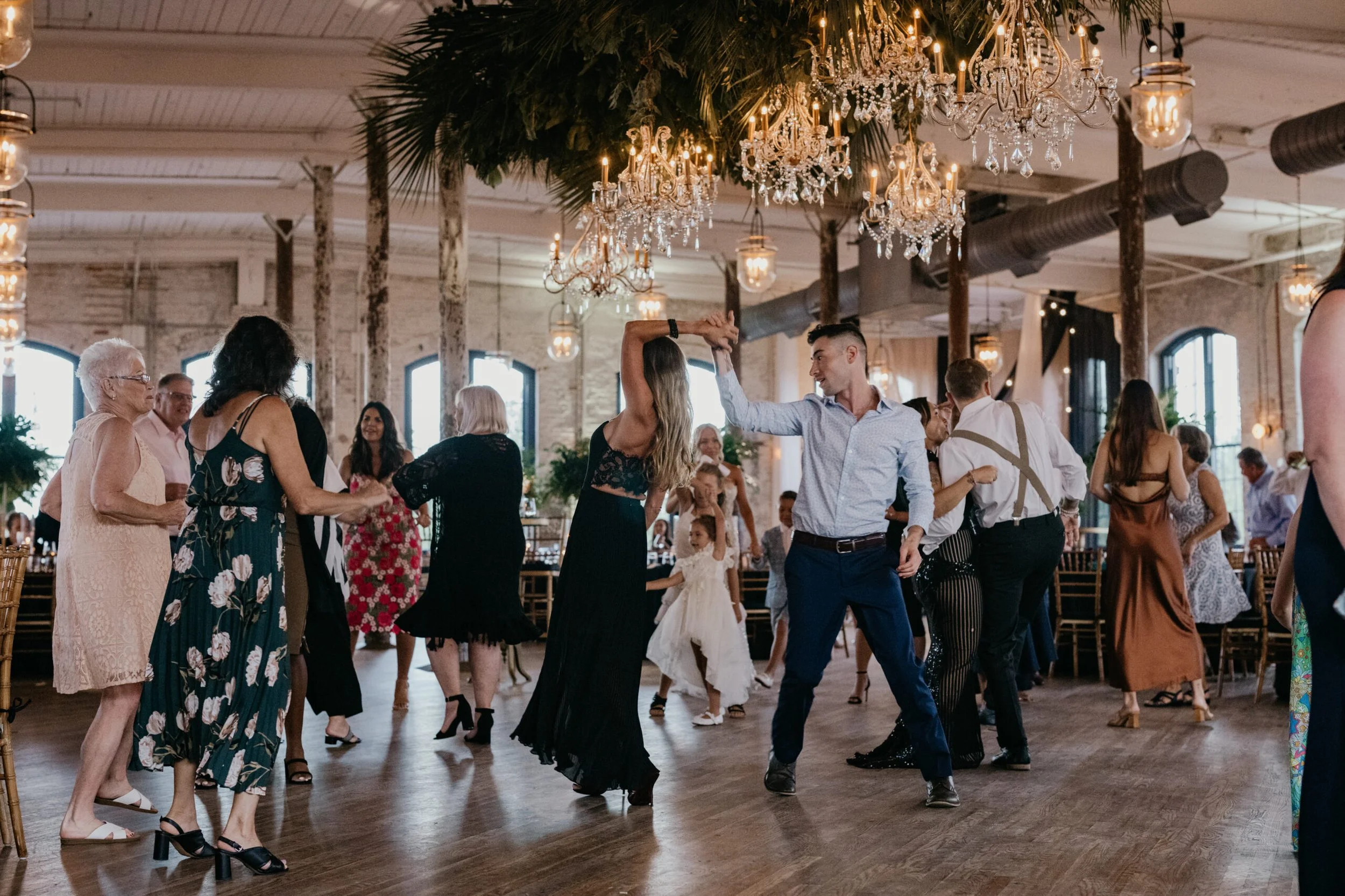 05.AllieJason.CedarRoom.Wedding-535-scaled.jpg