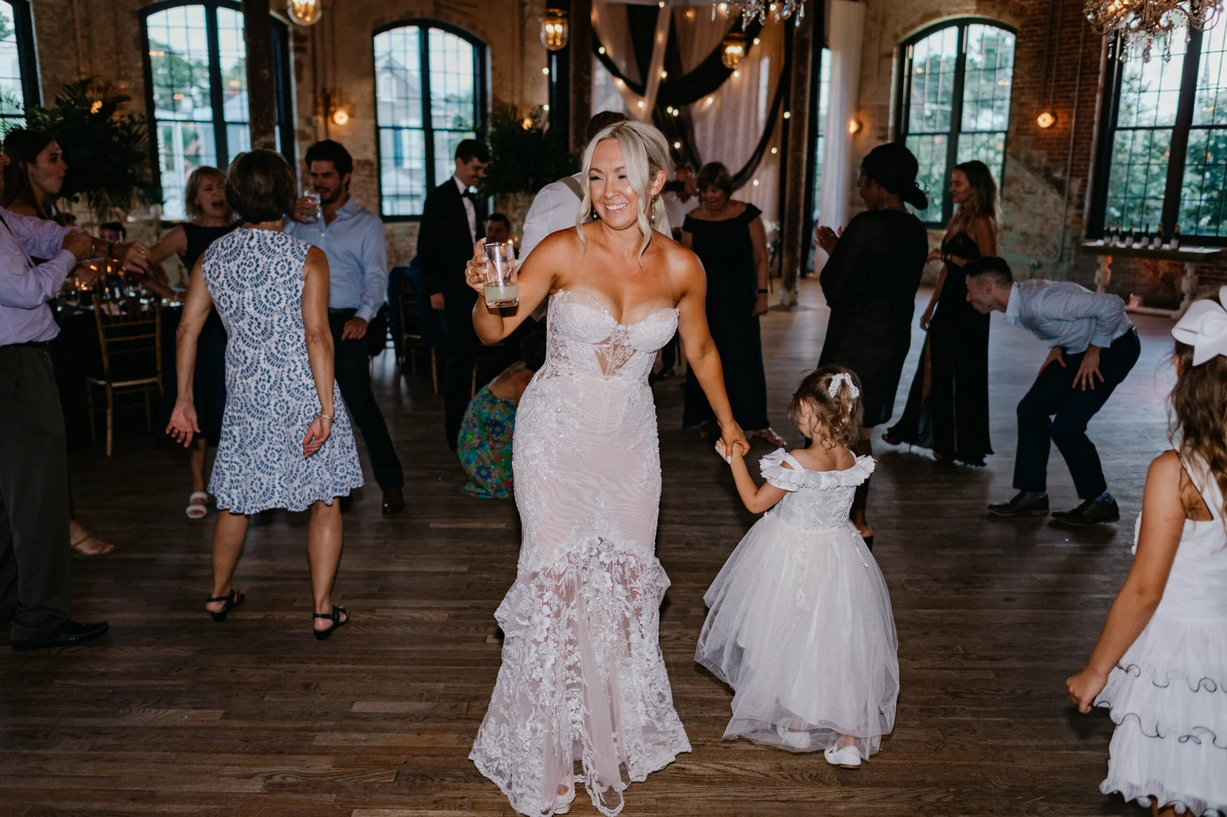 05.AllieJason.CedarRoom.Wedding-548-scaled.jpg
