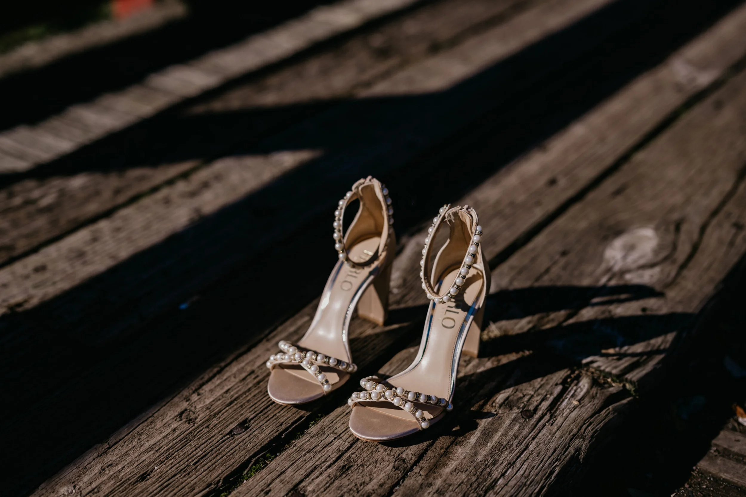 01.ColleenLiam.RiverHouseOdettes.Wedding-007-scaled.jpg