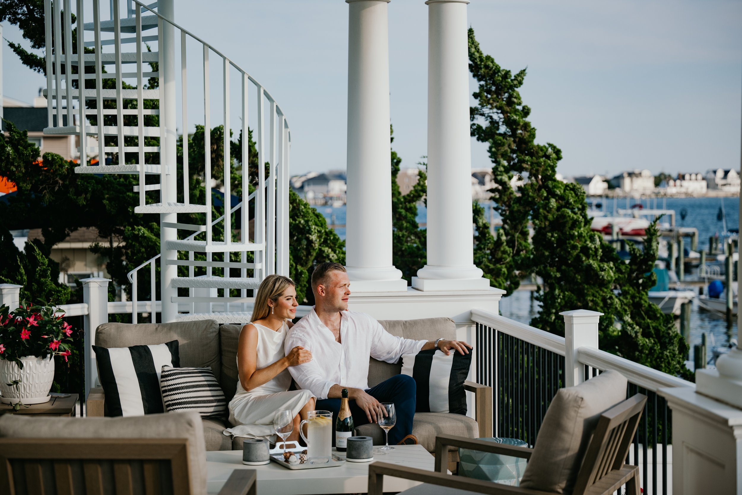 downtown-Charleston-sc-engagement-photographer-couple-13.jpg