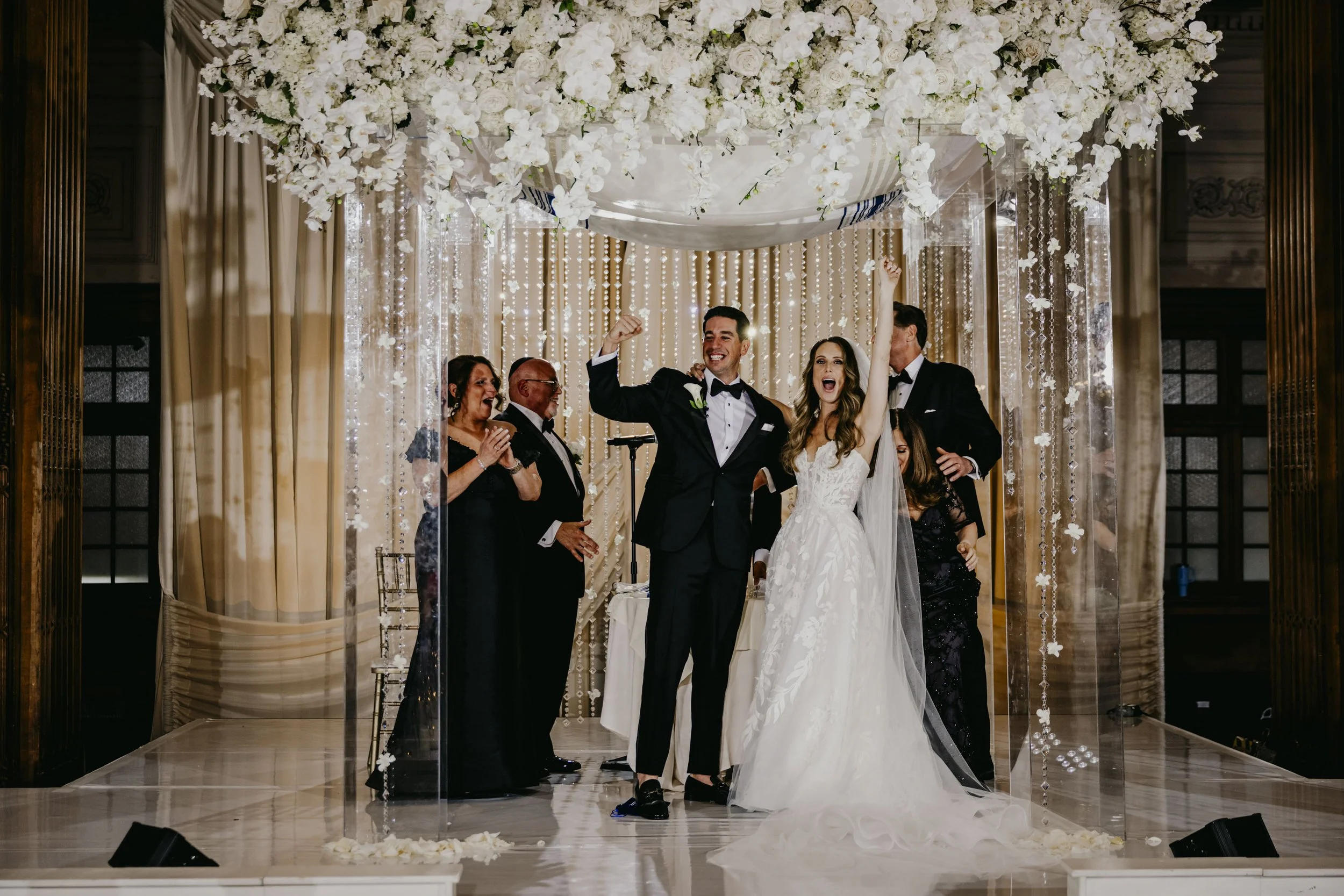 tyler-boye-photography-crystal-tea-room-wedding-ceremony-wanamaker-building.jpg