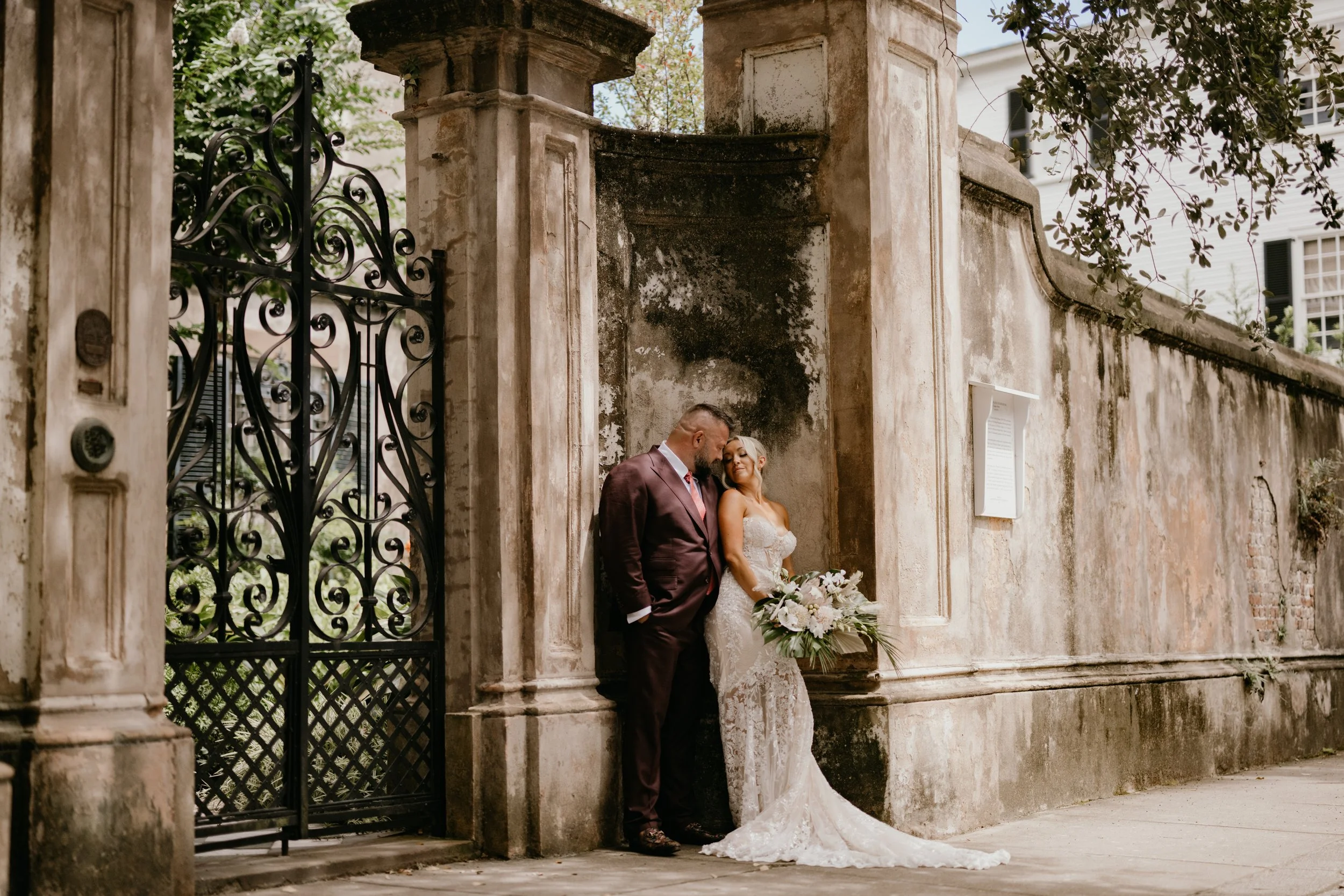 Cedar-room-charleston-wedding-photographer-couple-portraits-26.jpg