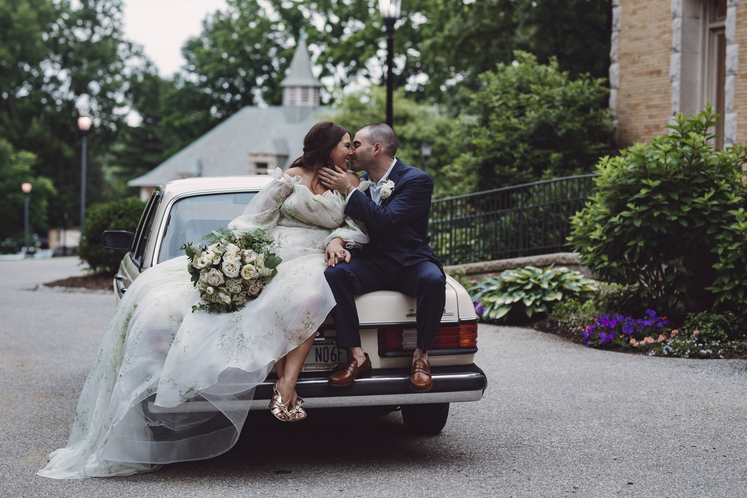 Cairnwood-Estate-philadelphia-wedding-photographer-bride-groom-portrait.jpg