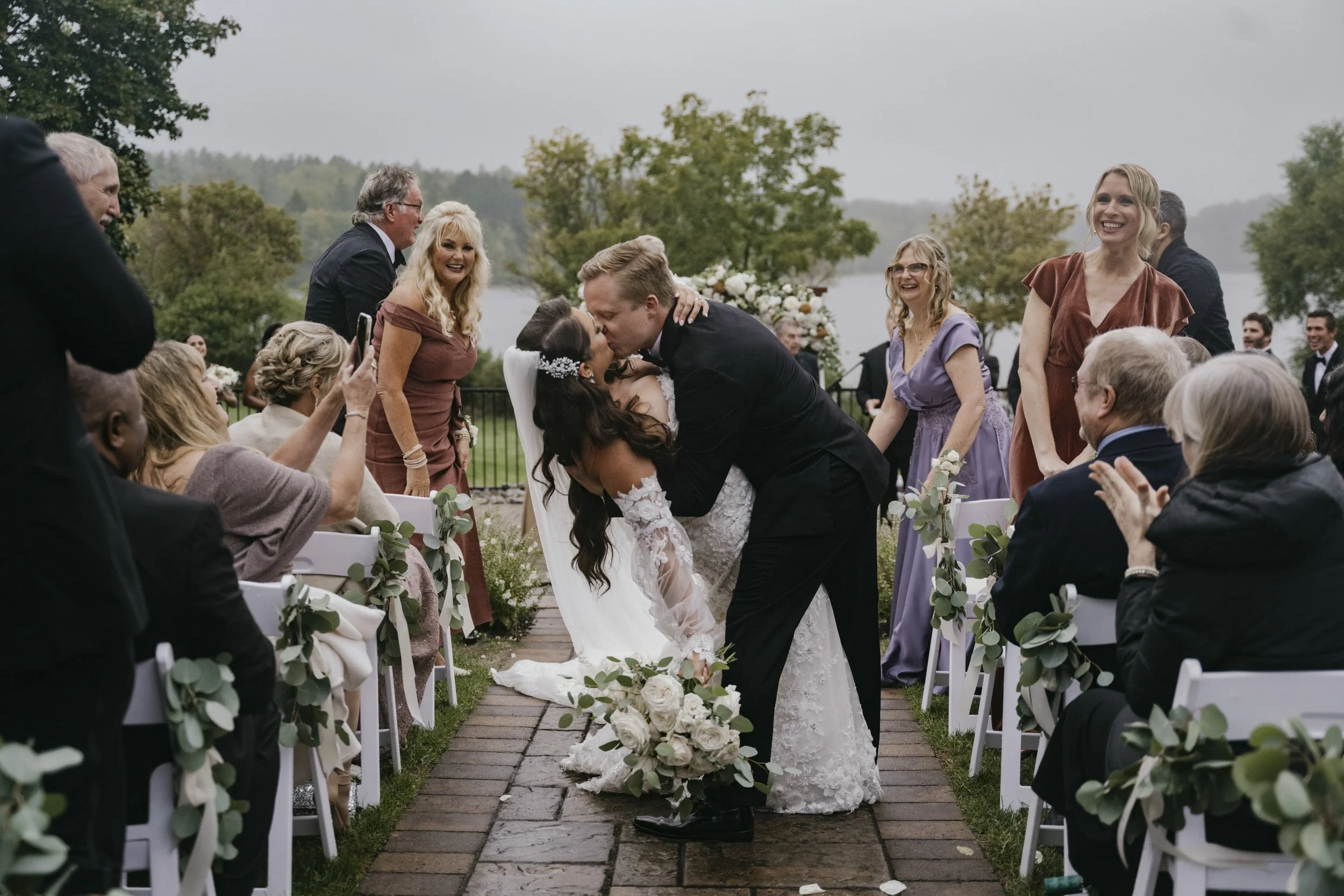 tyler-boye-photography-lake-house-inn-perkasie-outdoor-ceremony-lakeside.jpg